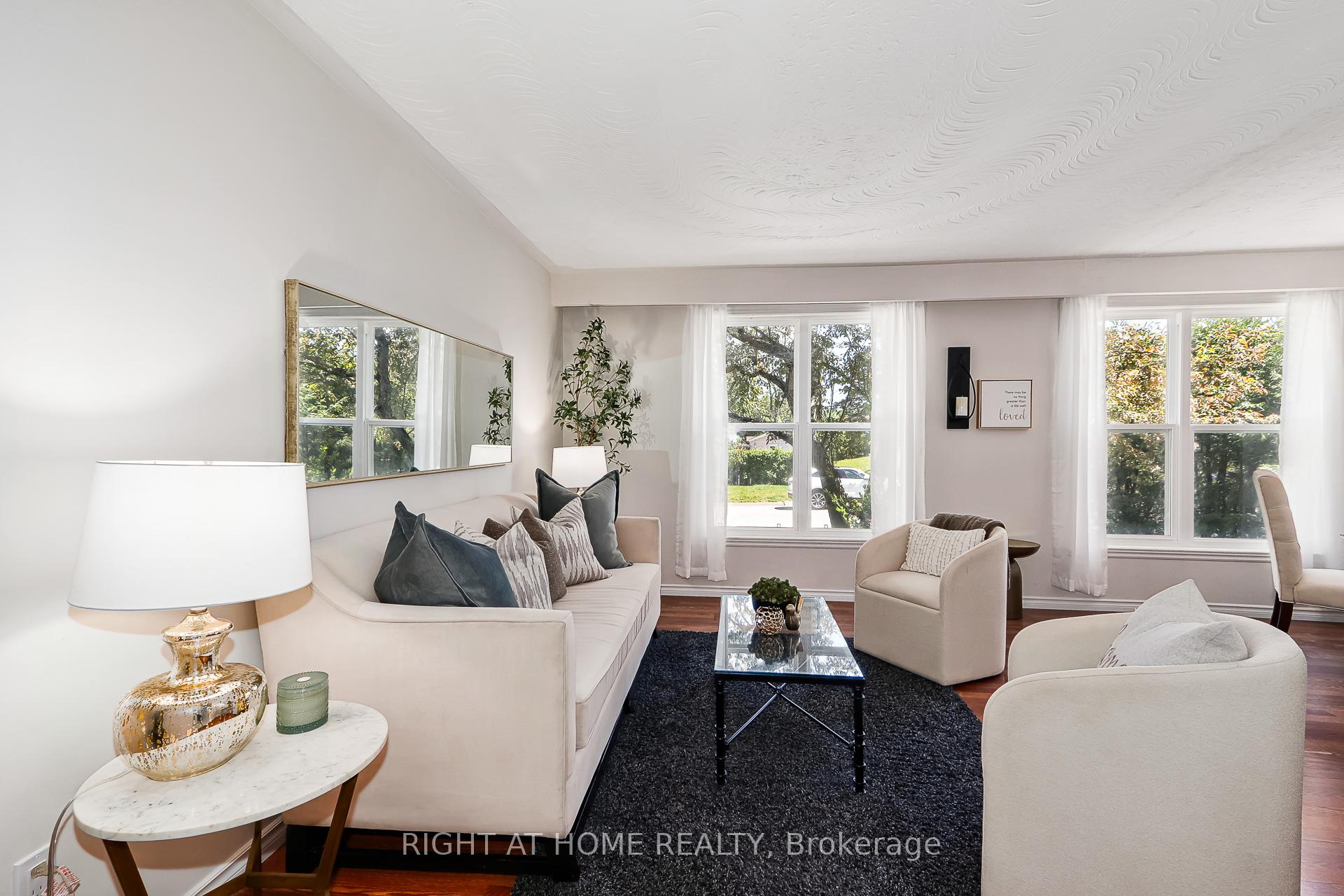 Photo of 1059 Glen Mhor Crescent