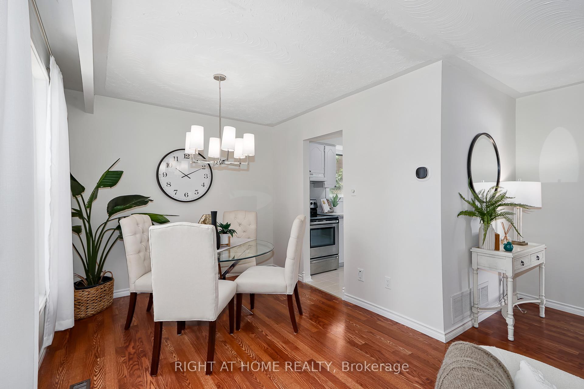 Photo 8 of 1059 Glen Mhor Crescent, Midland — HOMEH