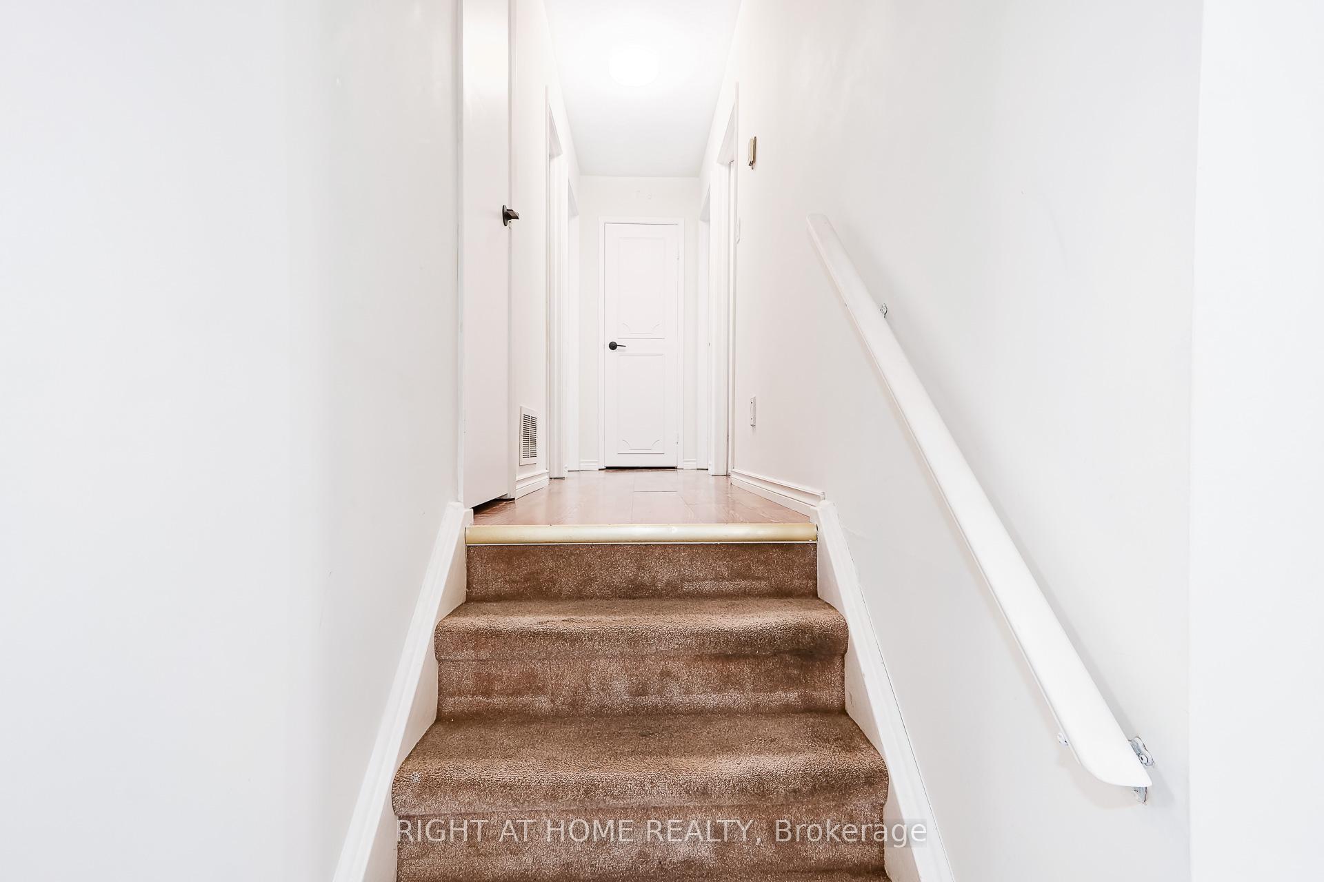 Photo 13 of 1059 Glen Mhor Crescent, Midland — HOMEH