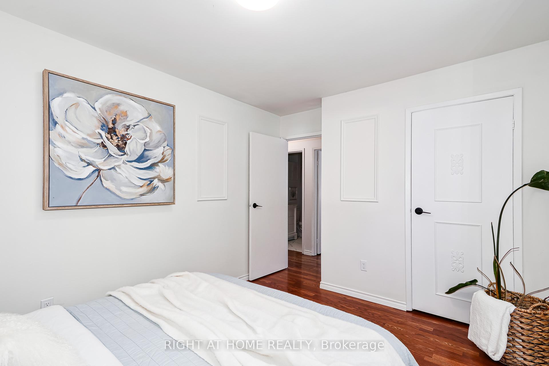 Photo 15 of 1059 Glen Mhor Crescent, Midland — HOMEH