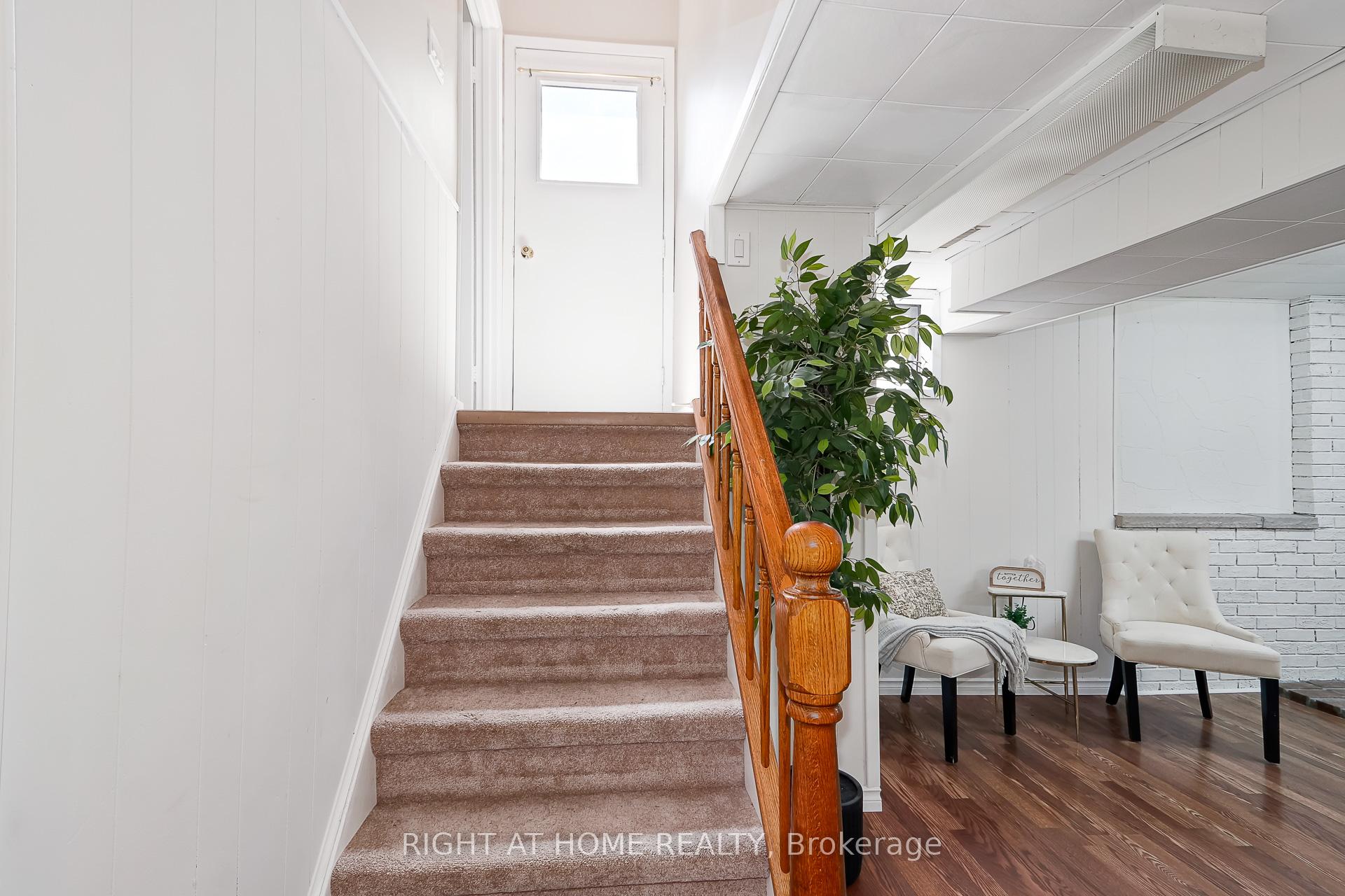 Photo 20 of 1059 Glen Mhor Crescent, Midland — HOMEH