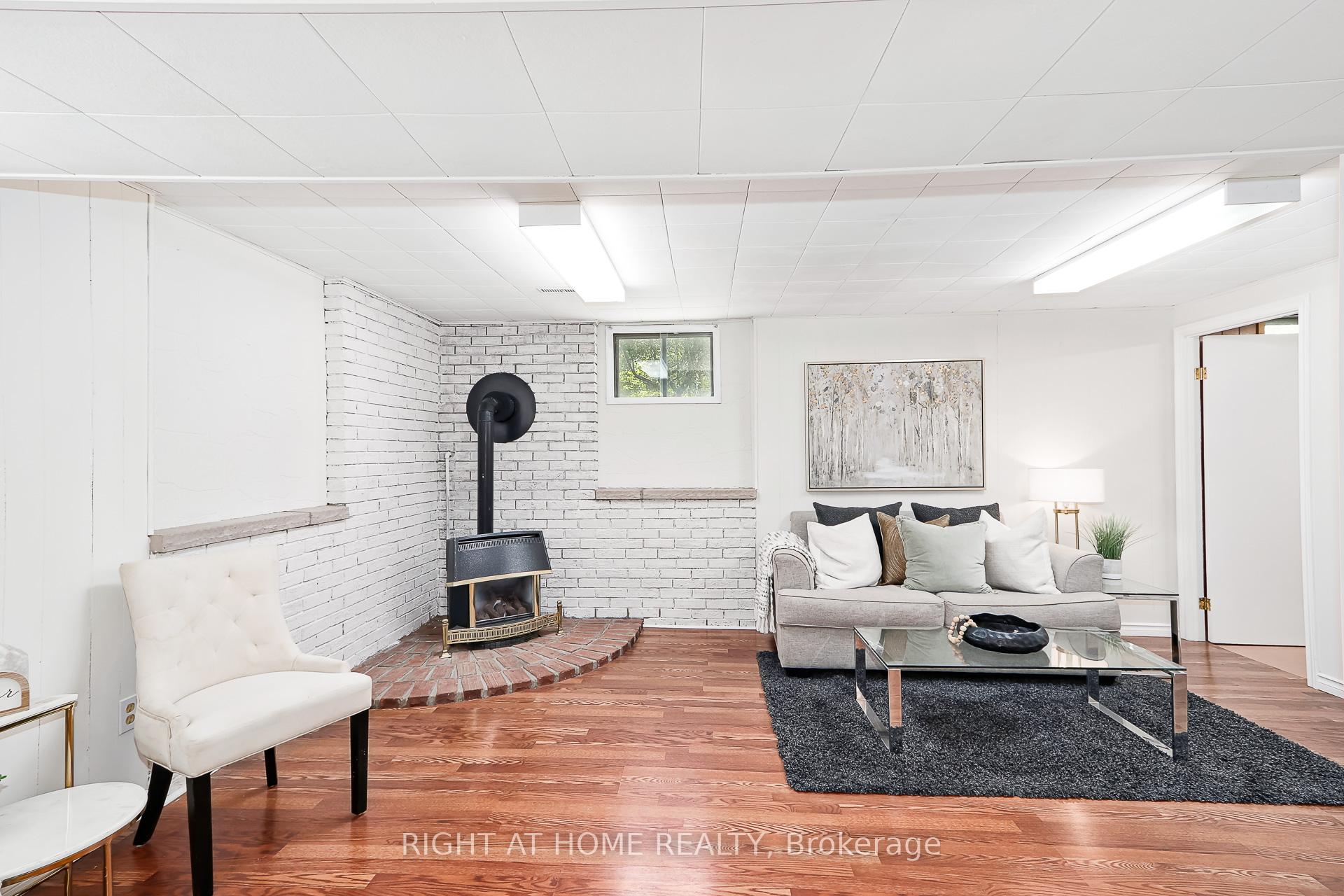Photo 22 of 1059 Glen Mhor Crescent, Midland — HOMEH