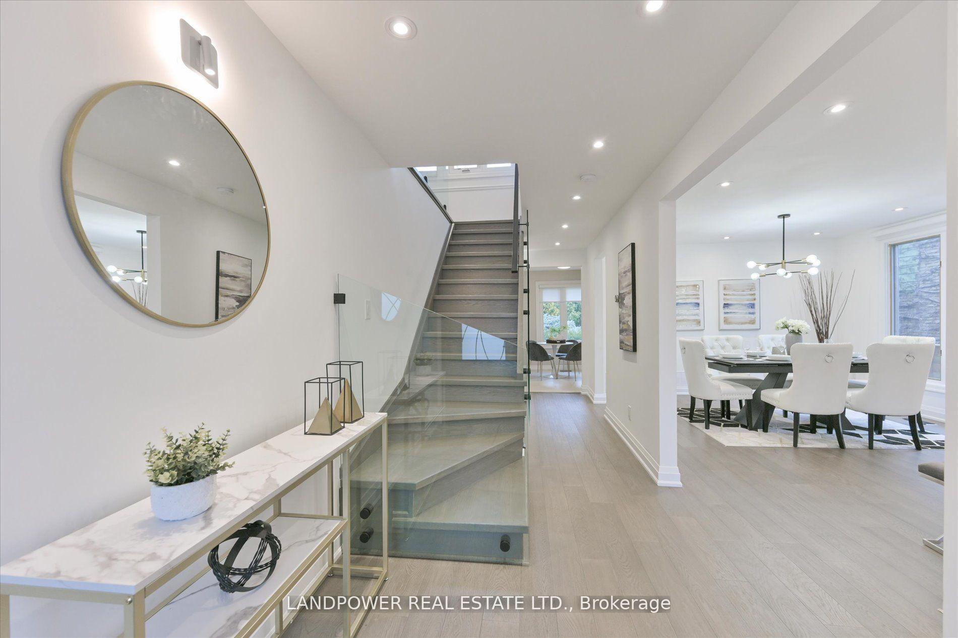 Photo 5 of 14 Carlton Road, Markham, Unionville — HOMEH