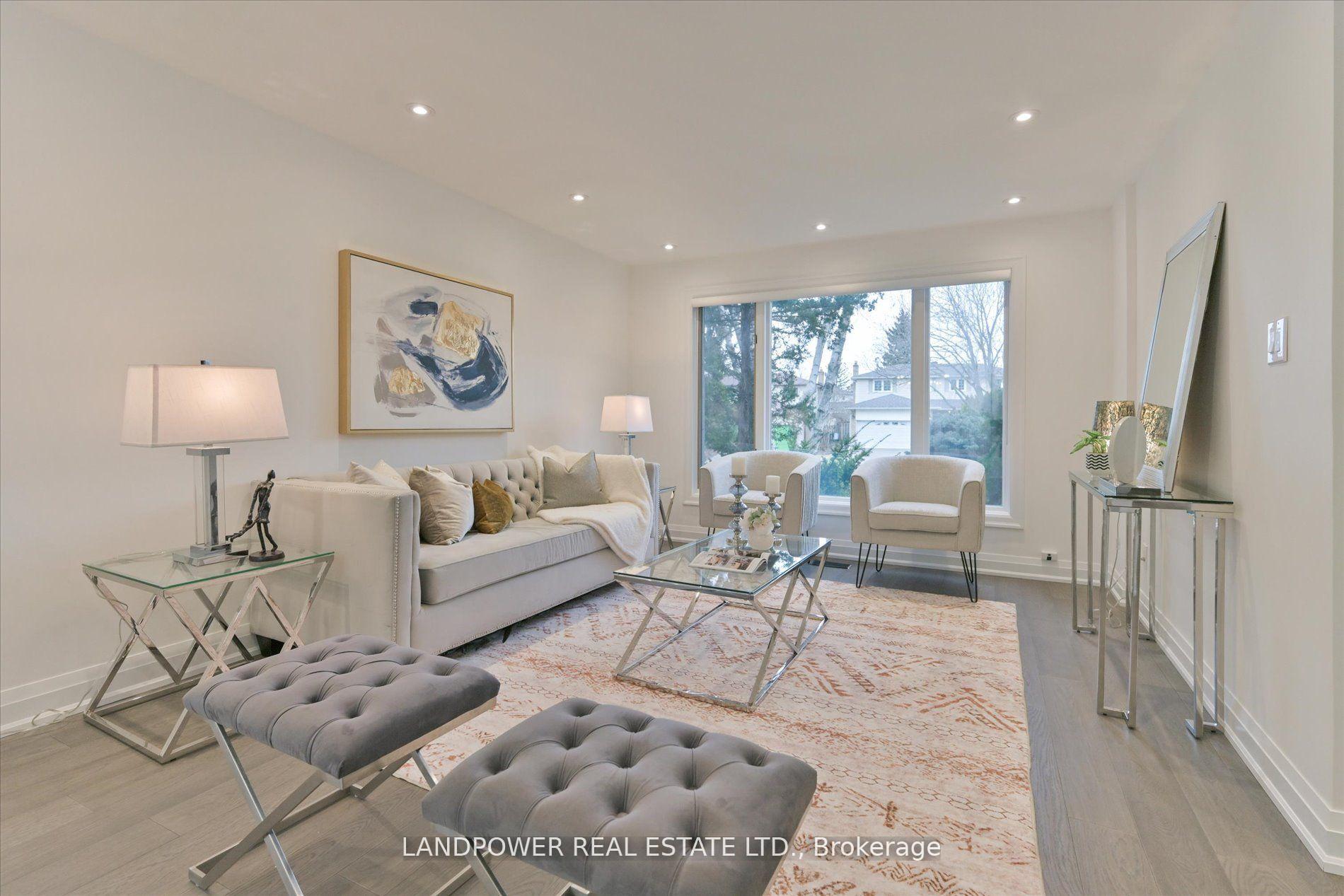 Photo 8 of 14 Carlton Road, Markham, Unionville — HOMEH