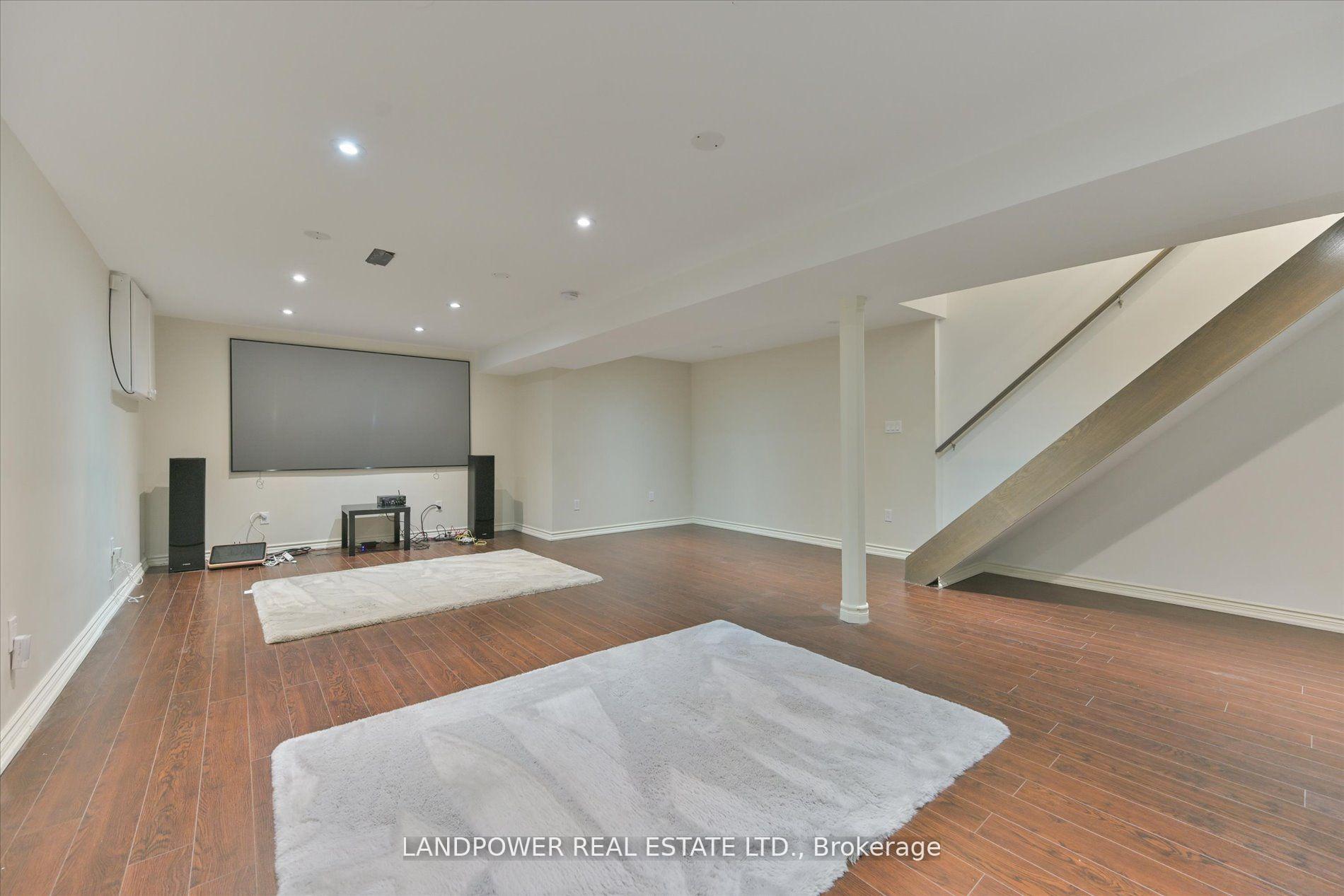 Photo 32 of 14 Carlton Road, Markham, Unionville — HOMEH