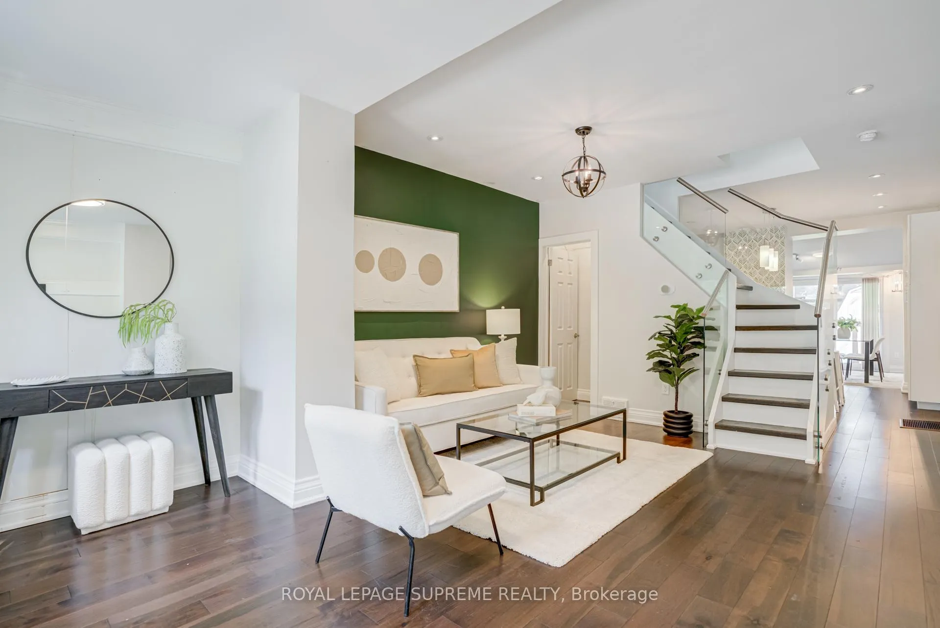 Photo 3 of 313 Cedarvale Avenue, Toronto, Woodbine-Lumsden — HOMEH