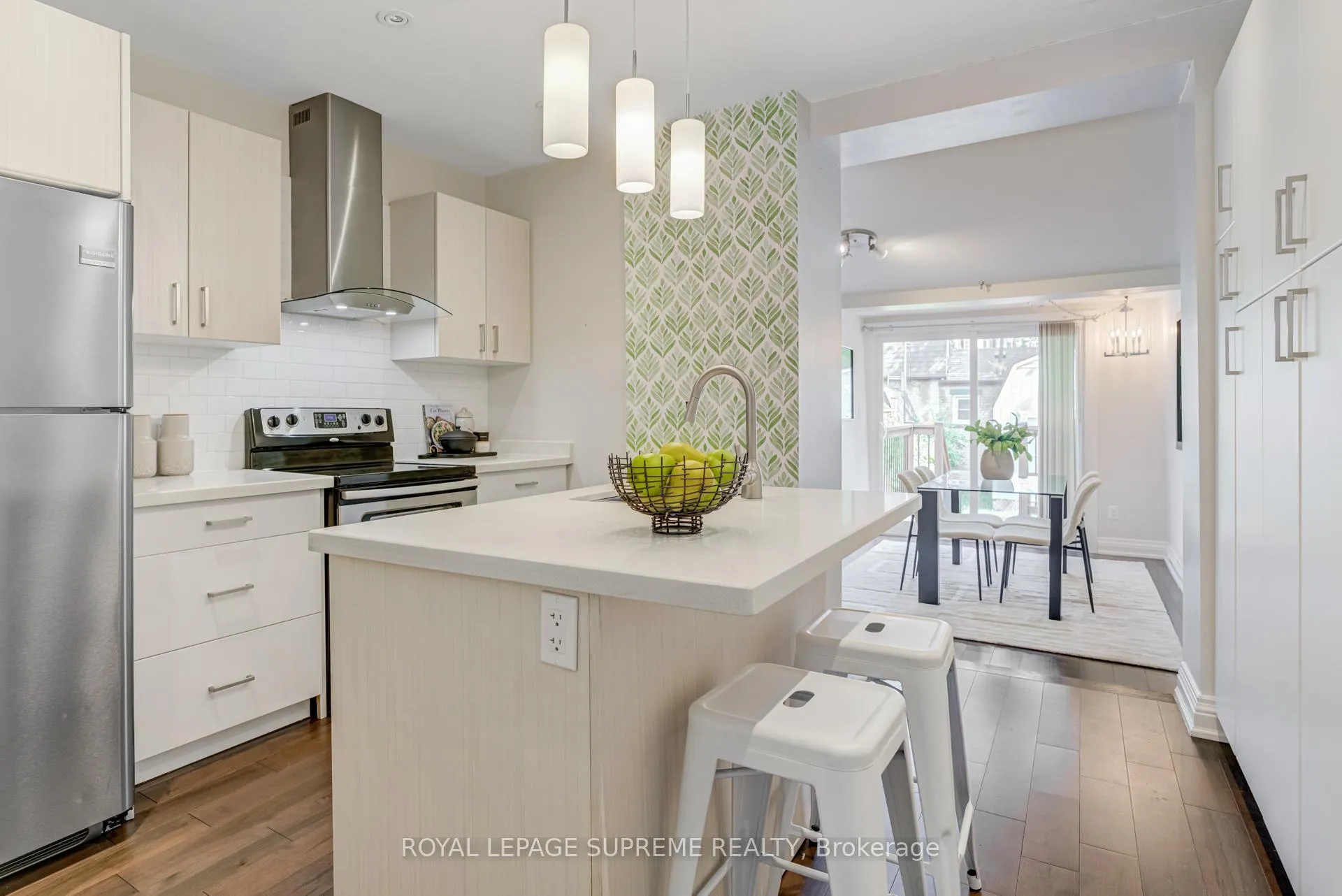 Photo 6 of 313 Cedarvale Avenue, Toronto, Woodbine-Lumsden — HOMEH