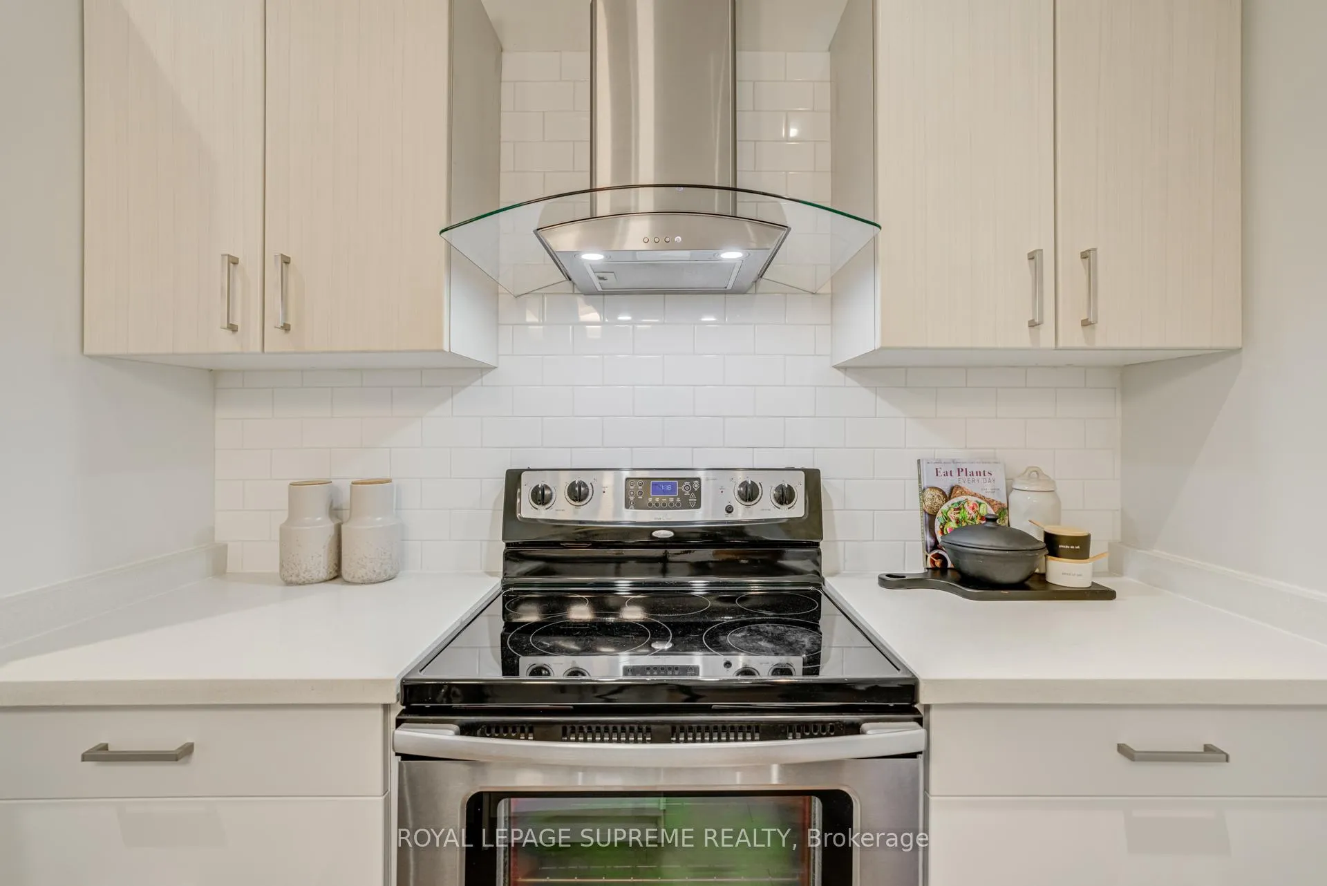 Photo 7 of 313 Cedarvale Avenue, Toronto, Woodbine-Lumsden — HOMEH