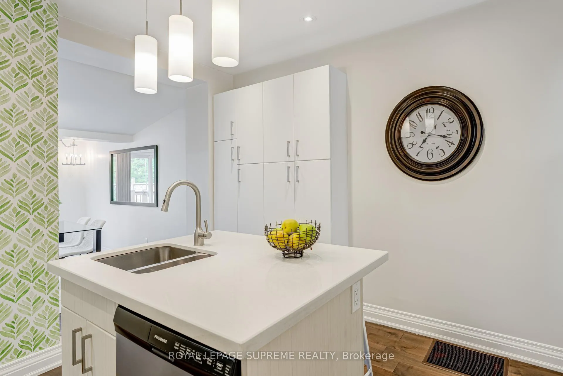 Photo 9 of 313 Cedarvale Avenue, Toronto, Woodbine-Lumsden — HOMEH