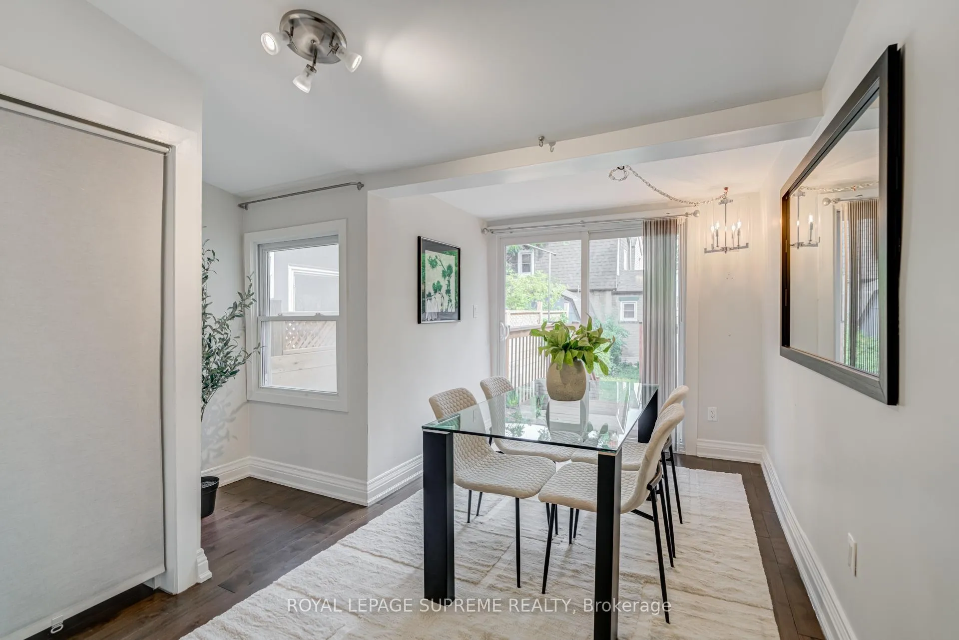 Photo 10 of 313 Cedarvale Avenue, Toronto, Woodbine-Lumsden — HOMEH
