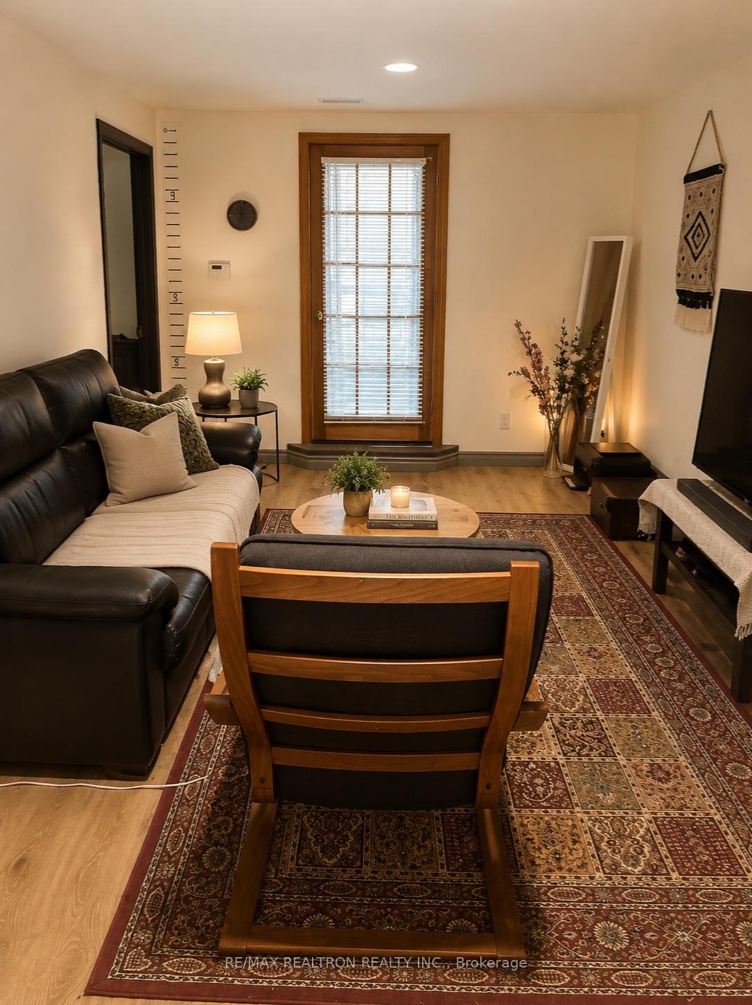 Photo 14 of 151 Brooke Street, Vaughan, Crestwood-Springfarm-Yorkhill — HOMEH