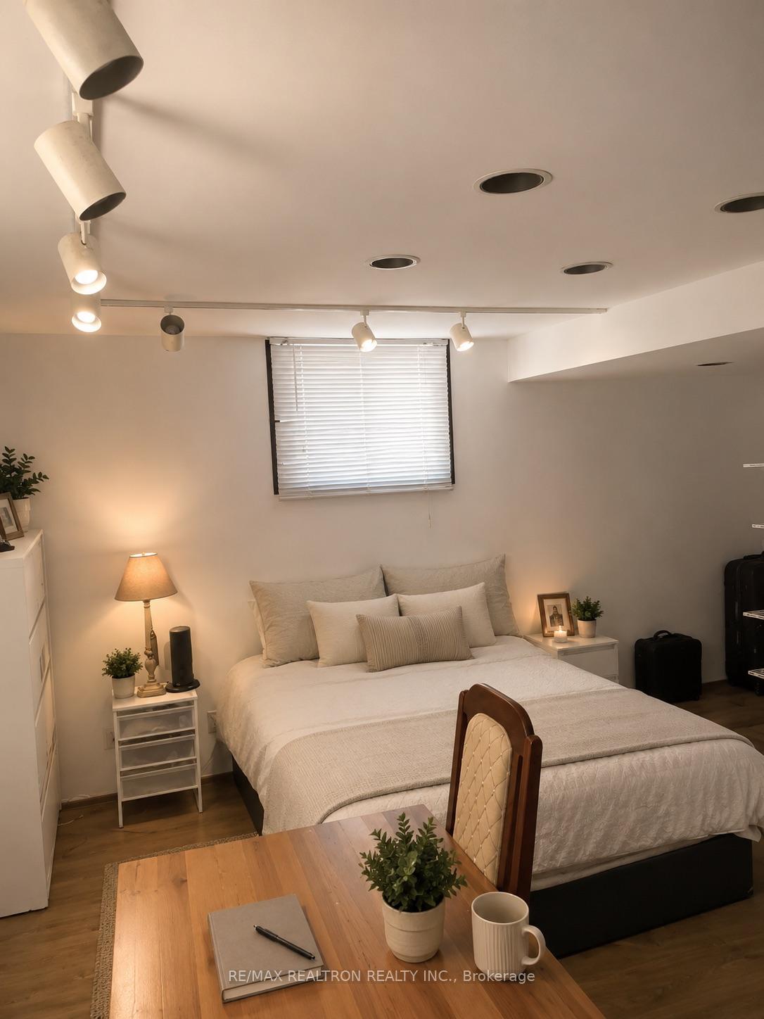 Photo 16 of 151 Brooke Street, Vaughan, Crestwood-Springfarm-Yorkhill — HOMEH