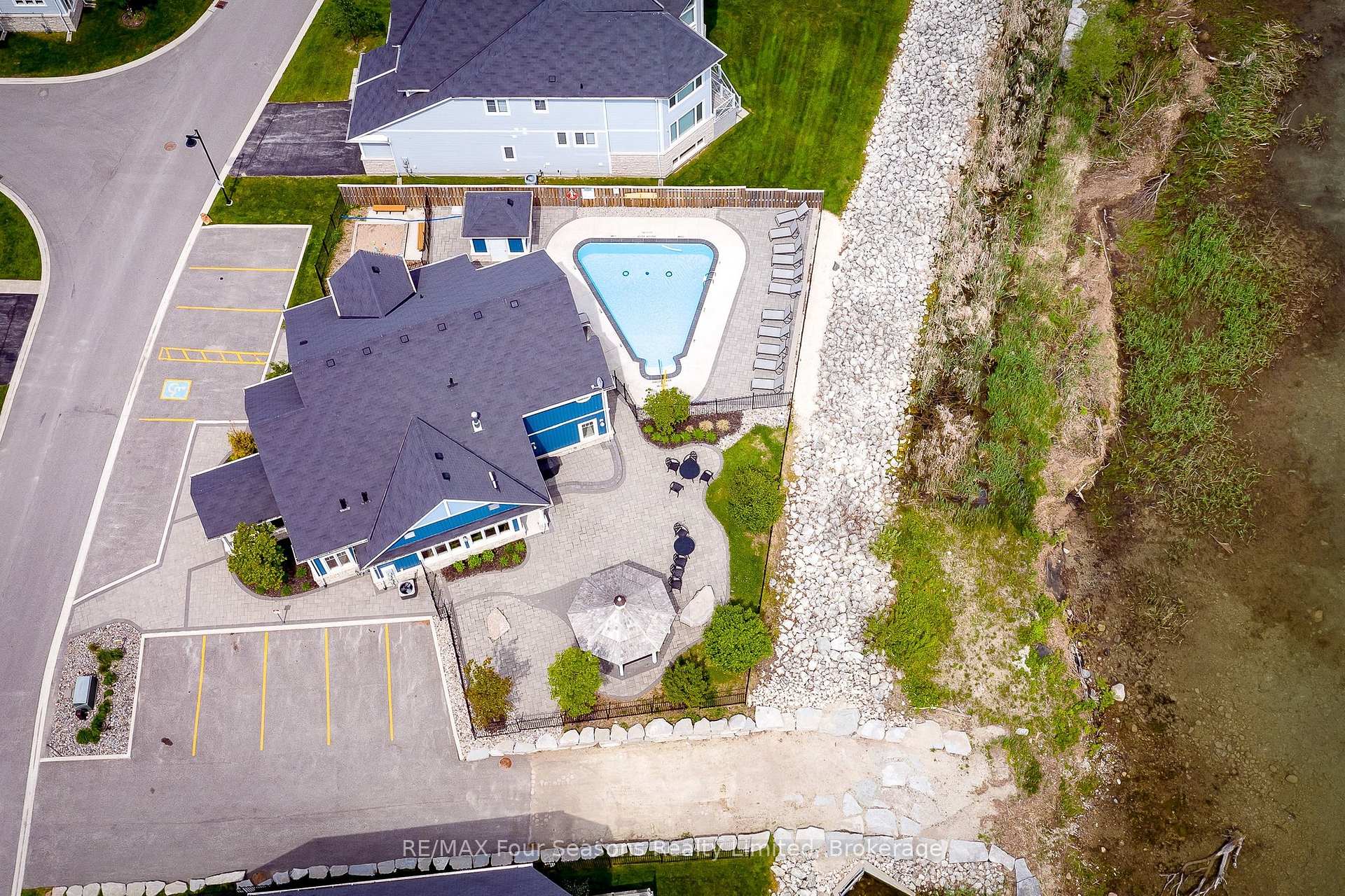 Photo 47 of 64 Waterview Road, Wasaga Beach — HOMEH
