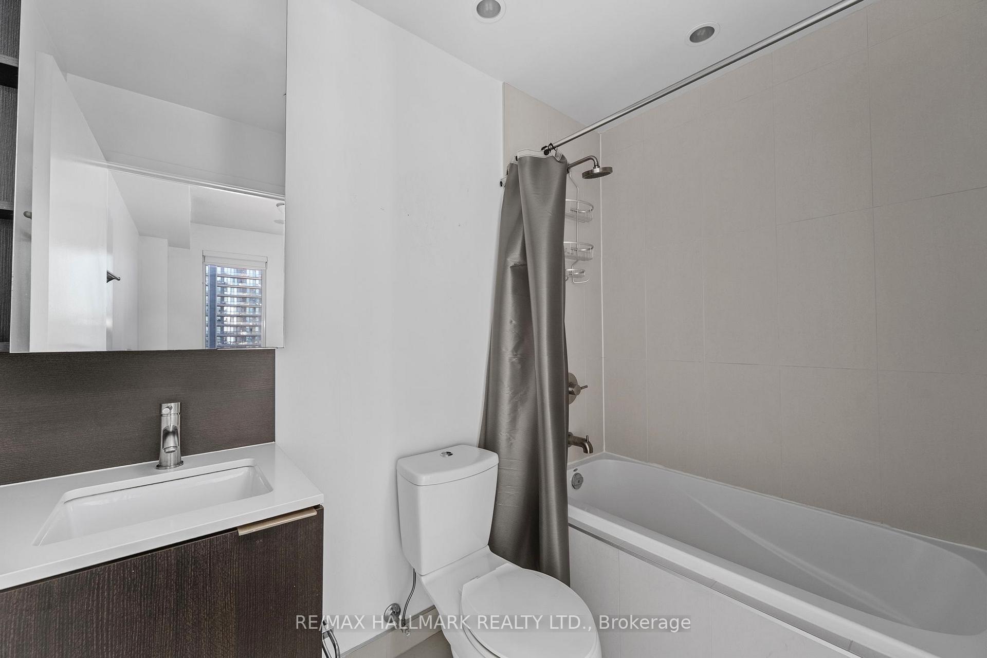 Photo 8 of Unit 1407, 170 Sumach Street, Toronto, Regent Park — HOMEH