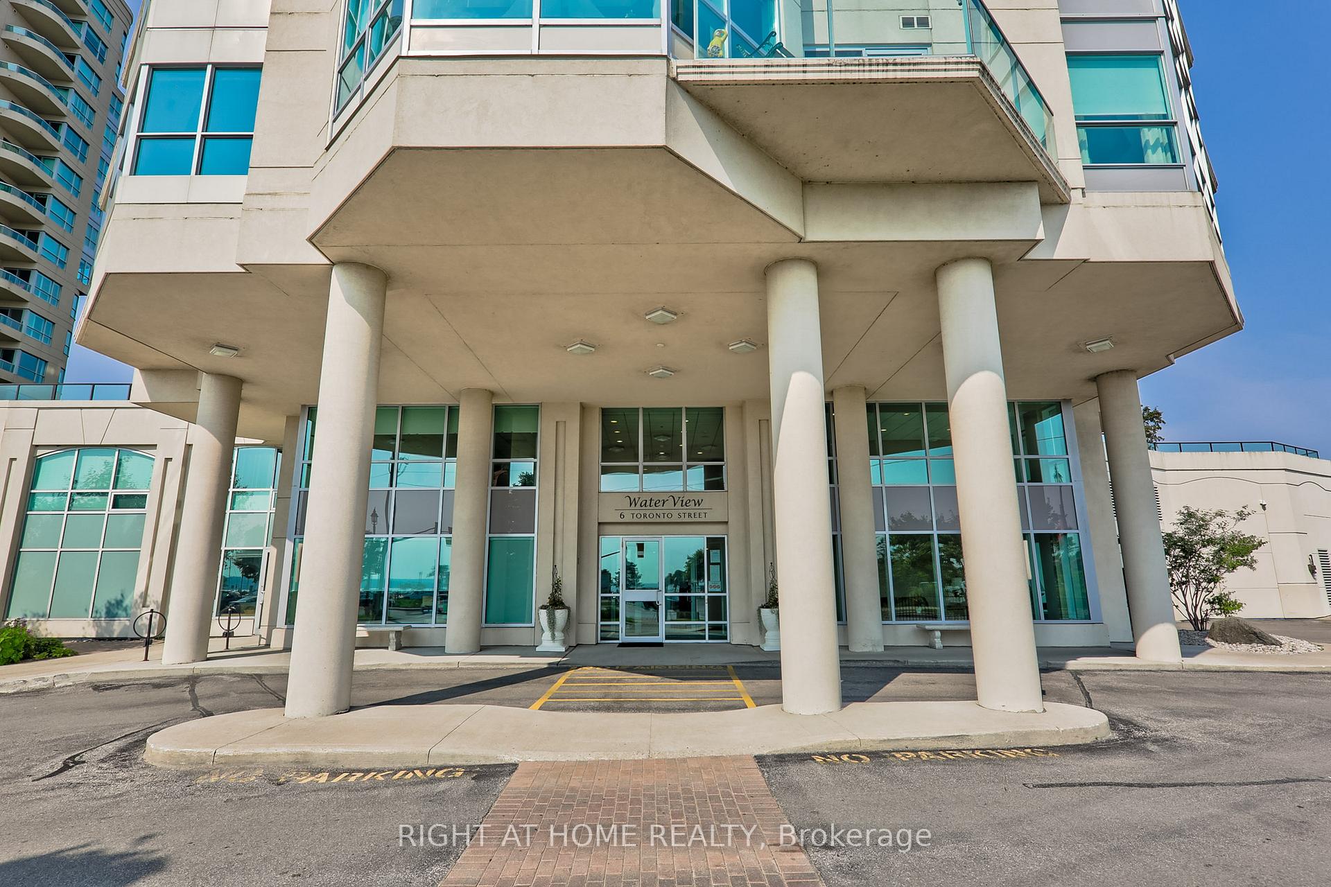 Photo 8 of Unit 409, 6 Toronto Street, Barrie, City Centre — HOMEH