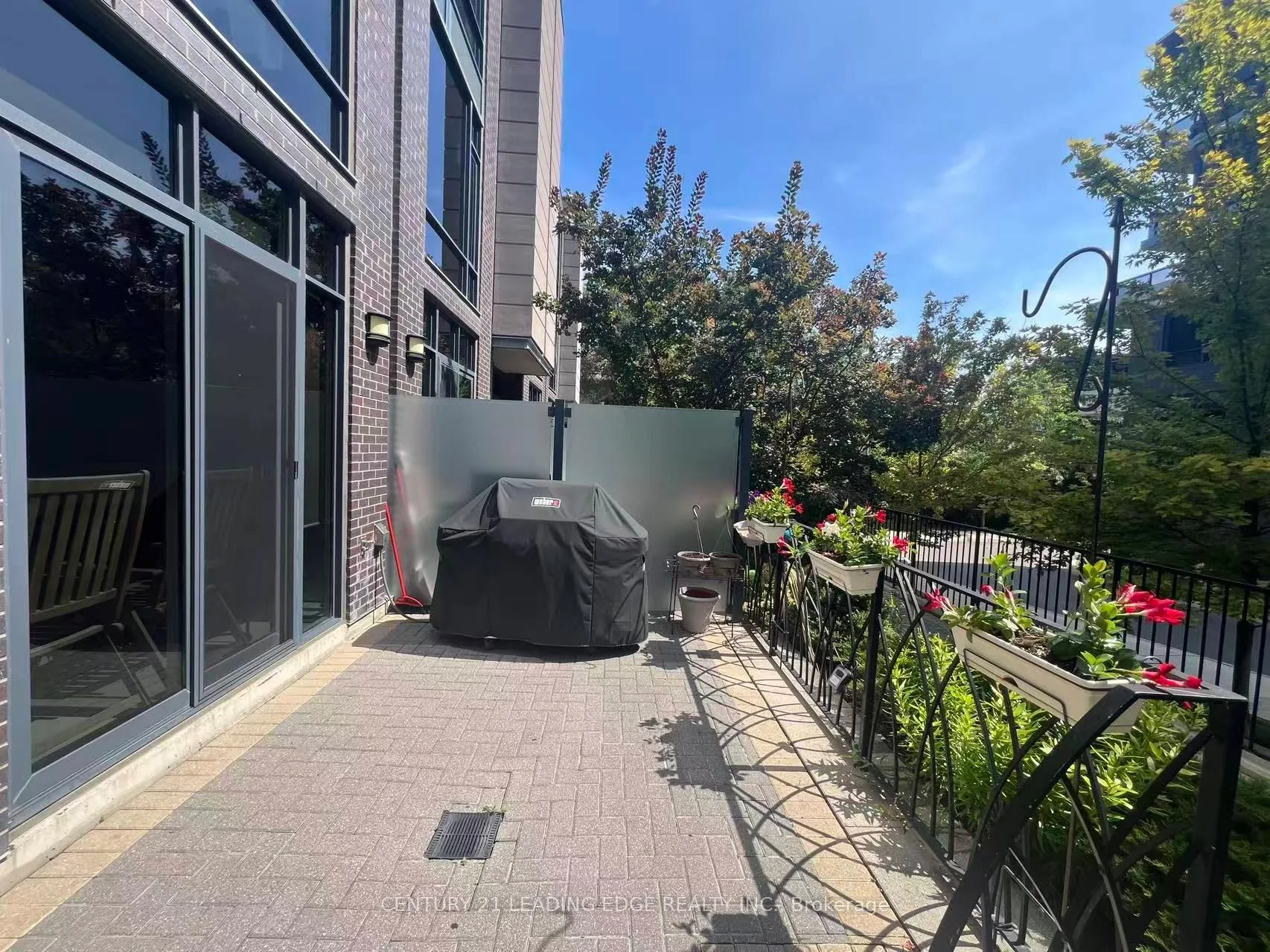 Photo 4 of Unit Th4, 15 Valhalla Inn Road, Etobicoke, Islington-City Centre West — HOMEH