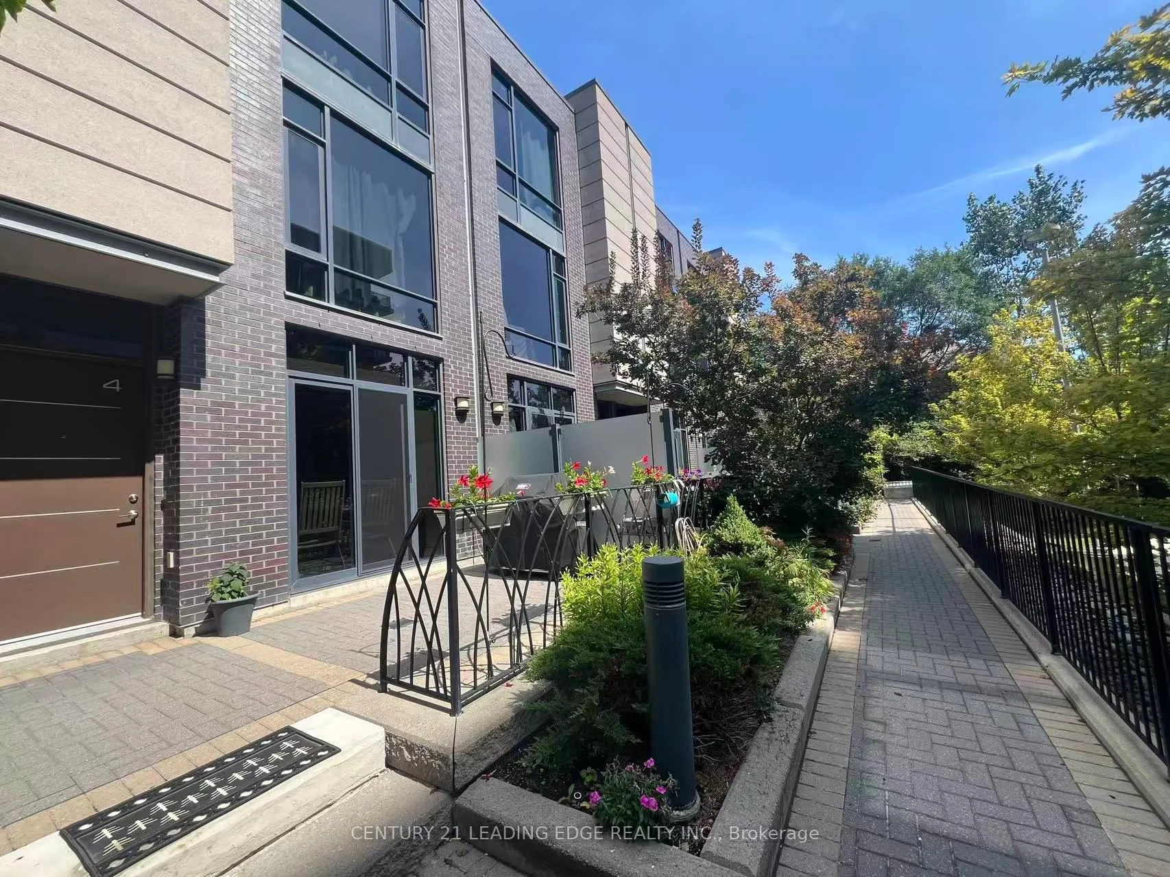 Photo 6 of Unit Th4, 15 Valhalla Inn Road, Etobicoke, Islington-City Centre West — HOMEH