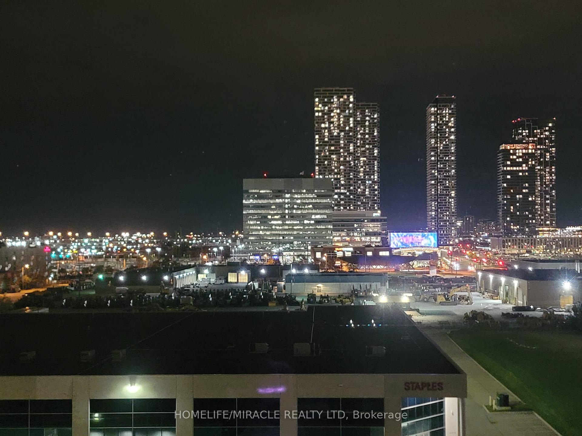 Photo 2 of Unit 808, 60 Honeycrisp Crescent N, Vaughan, Vaughan Corporate Centre — HOMEH