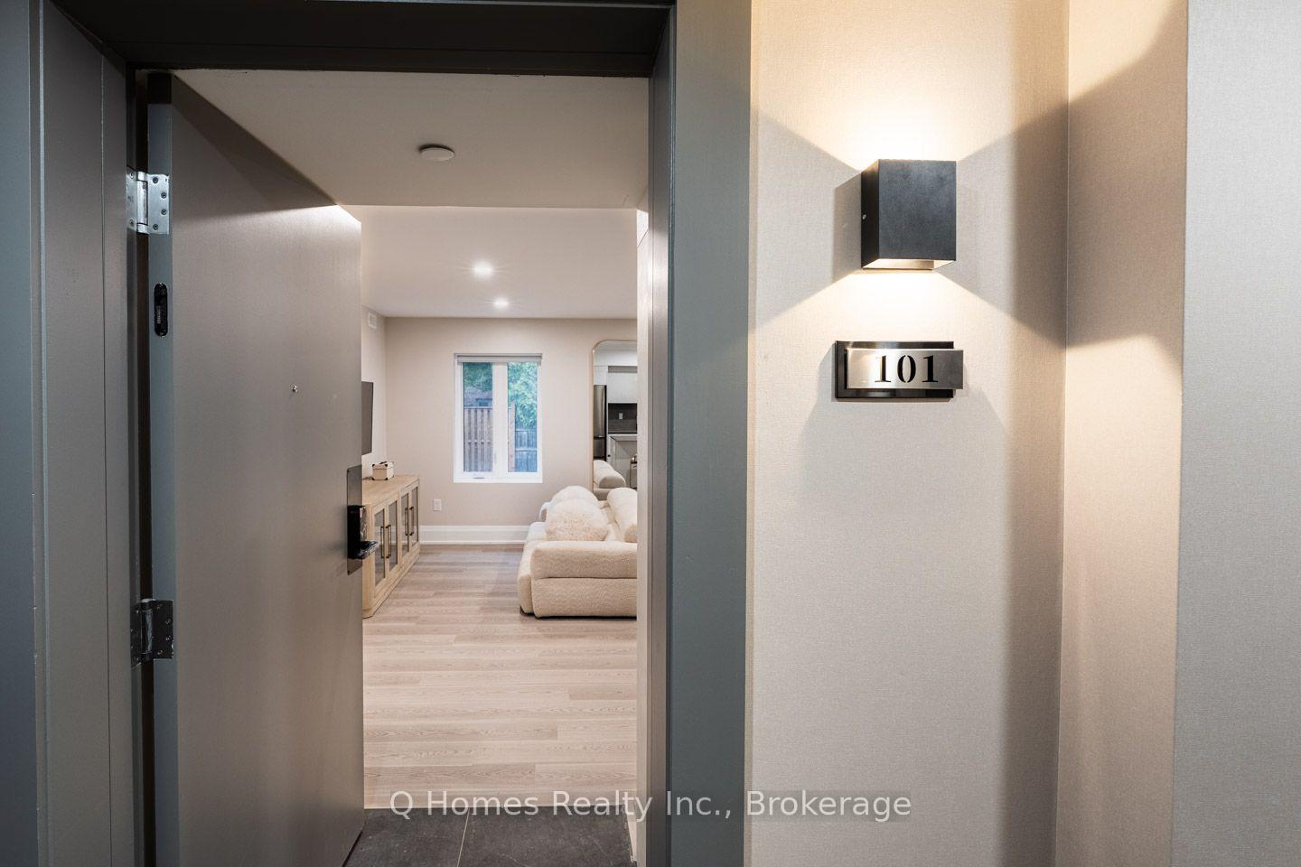 Photo 11 of Unit 101, 1725 Bathurst Street, Toronto, Forest Hill South — HOMEH