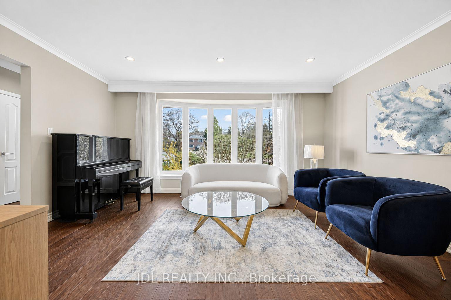 Photo 6 of Unit Main Floor, 6 Willowgate Drive, Markham, Bullock — HOMEH