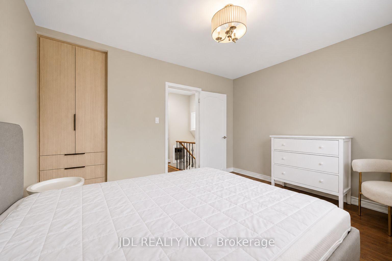 Photo 12 of Unit Main Floor, 6 Willowgate Drive, Markham, Bullock — HOMEH