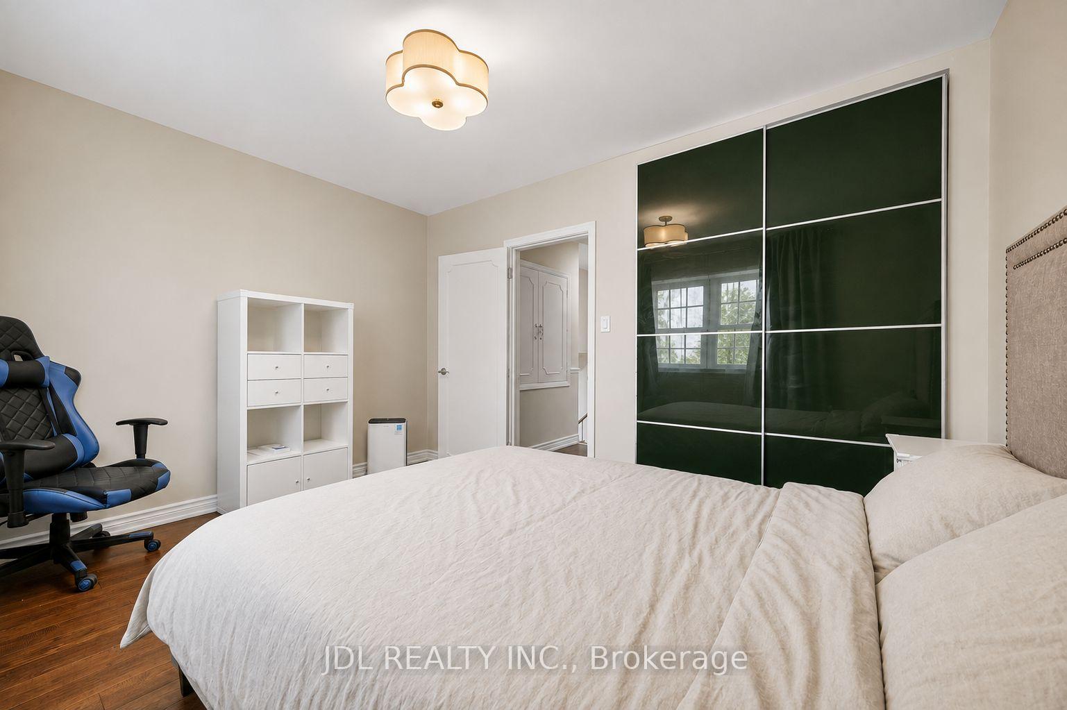 Photo 13 of Unit Main Floor, 6 Willowgate Drive, Markham, Bullock — HOMEH