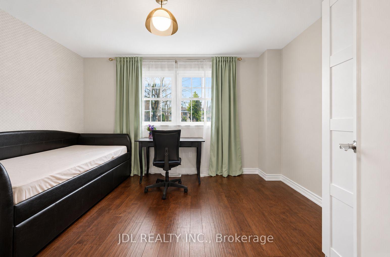 Photo 18 of Unit Main Floor, 6 Willowgate Drive, Markham, Bullock — HOMEH