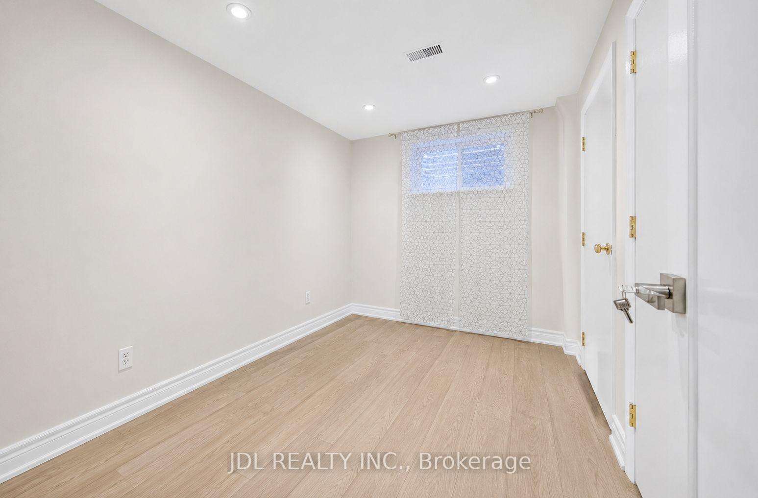 Photo 4 of Unit Bsmt, 6 Willowgate Drive, Markham, Bullock — HOMEH