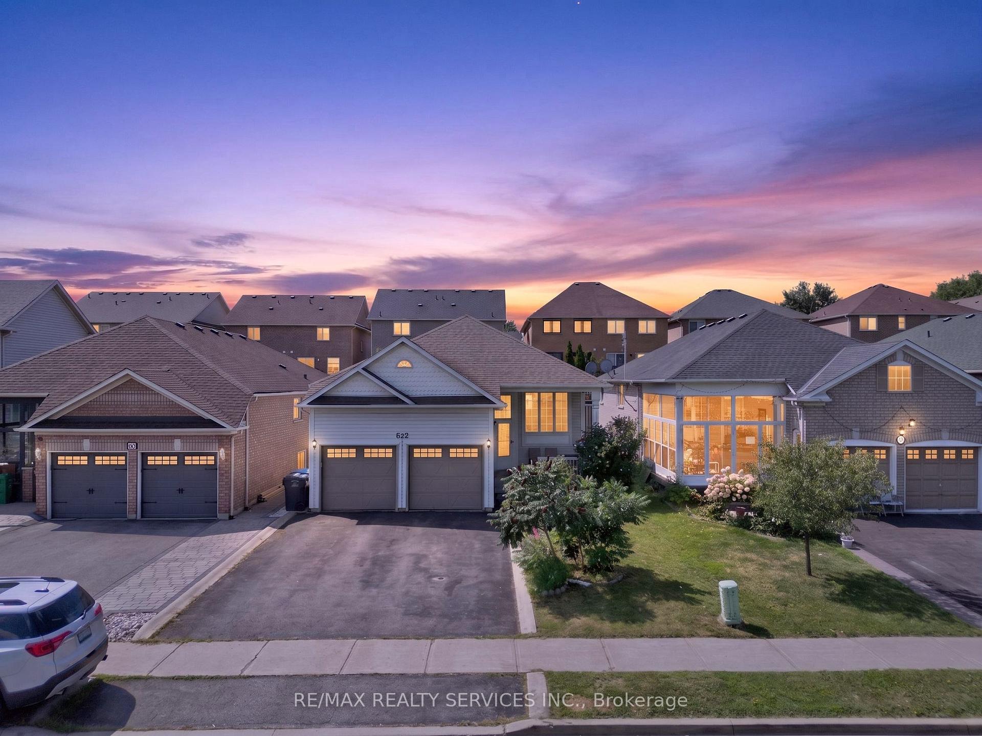 Front of 62 Fletchers Creek Boulevard