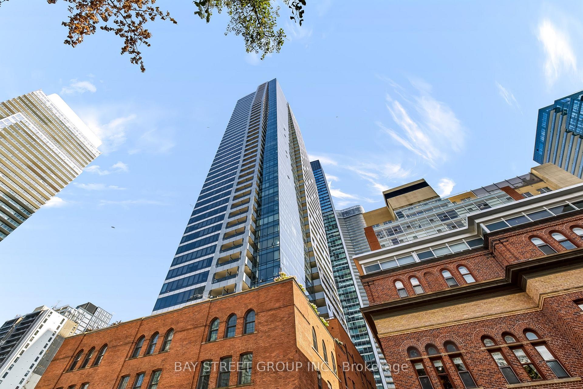 Photo 2 of Unit 908, 5 St Joseph Street, Toronto, Bay Street Corridor — HOMEH