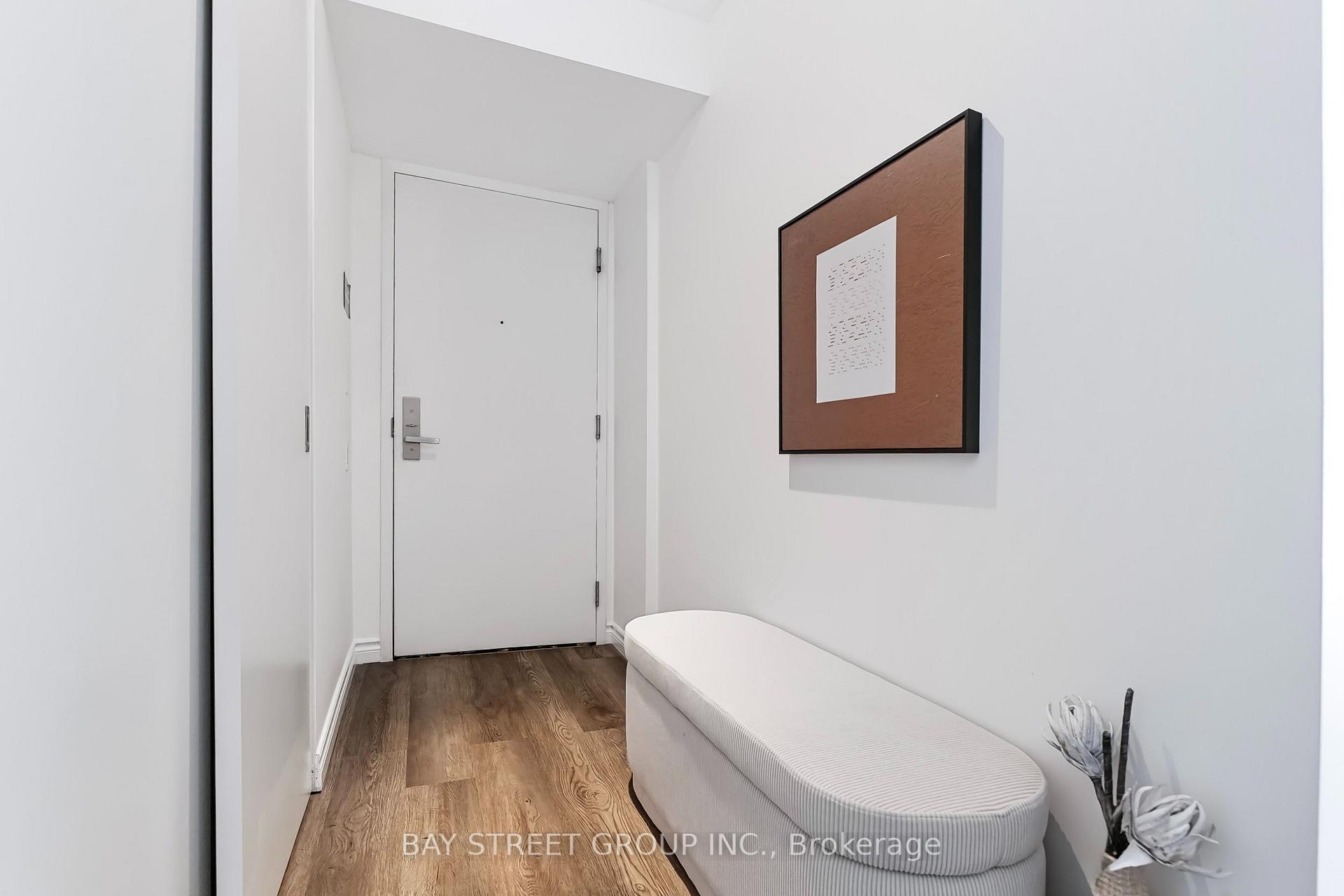 Photo 5 of Unit 908, 5 St Joseph Street, Toronto, Bay Street Corridor — HOMEH