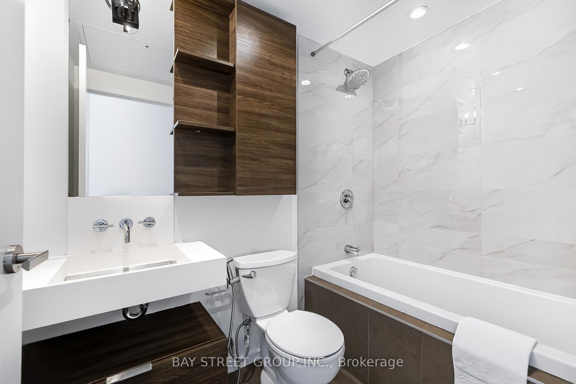 Photo 6 of Unit 908, 5 St Joseph Street, Toronto, Bay Street Corridor — HOMEH