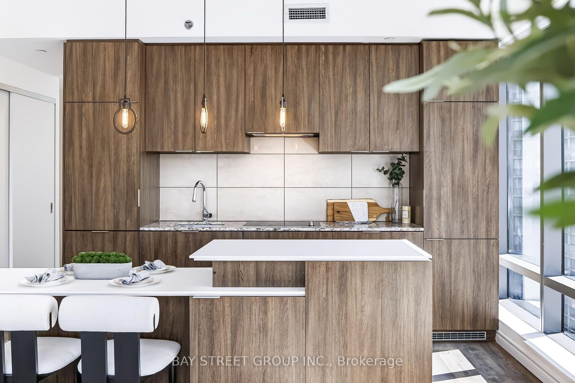 Photo 11 of Unit 908, 5 St Joseph Street, Toronto, Bay Street Corridor — HOMEH