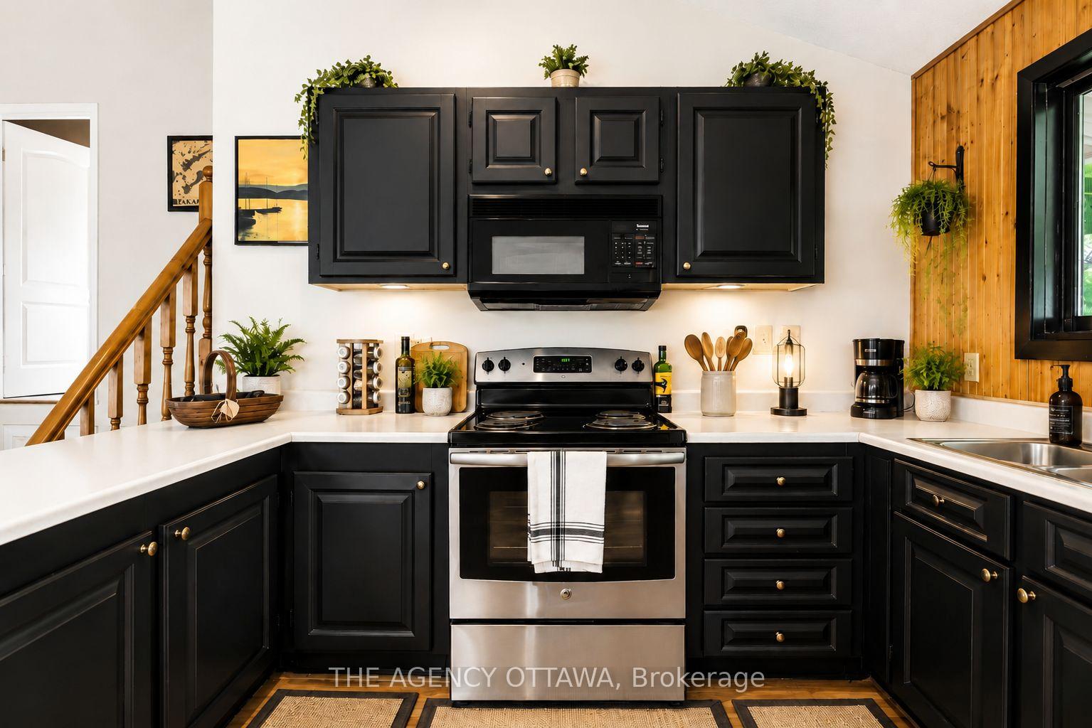 Photo 4 of 1137 Markinspa Lane, Frontenac, Frontenac North — HOMEH