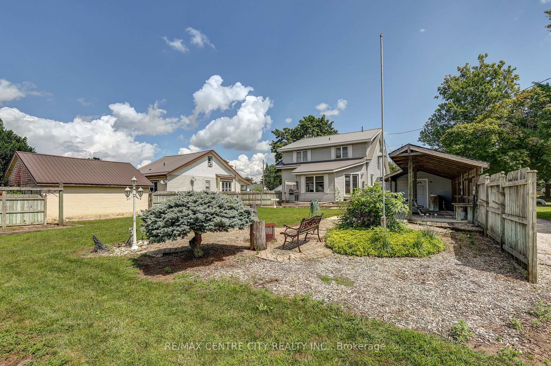 Photo 33 of 264 John Street S, Aylmer — HOMEH