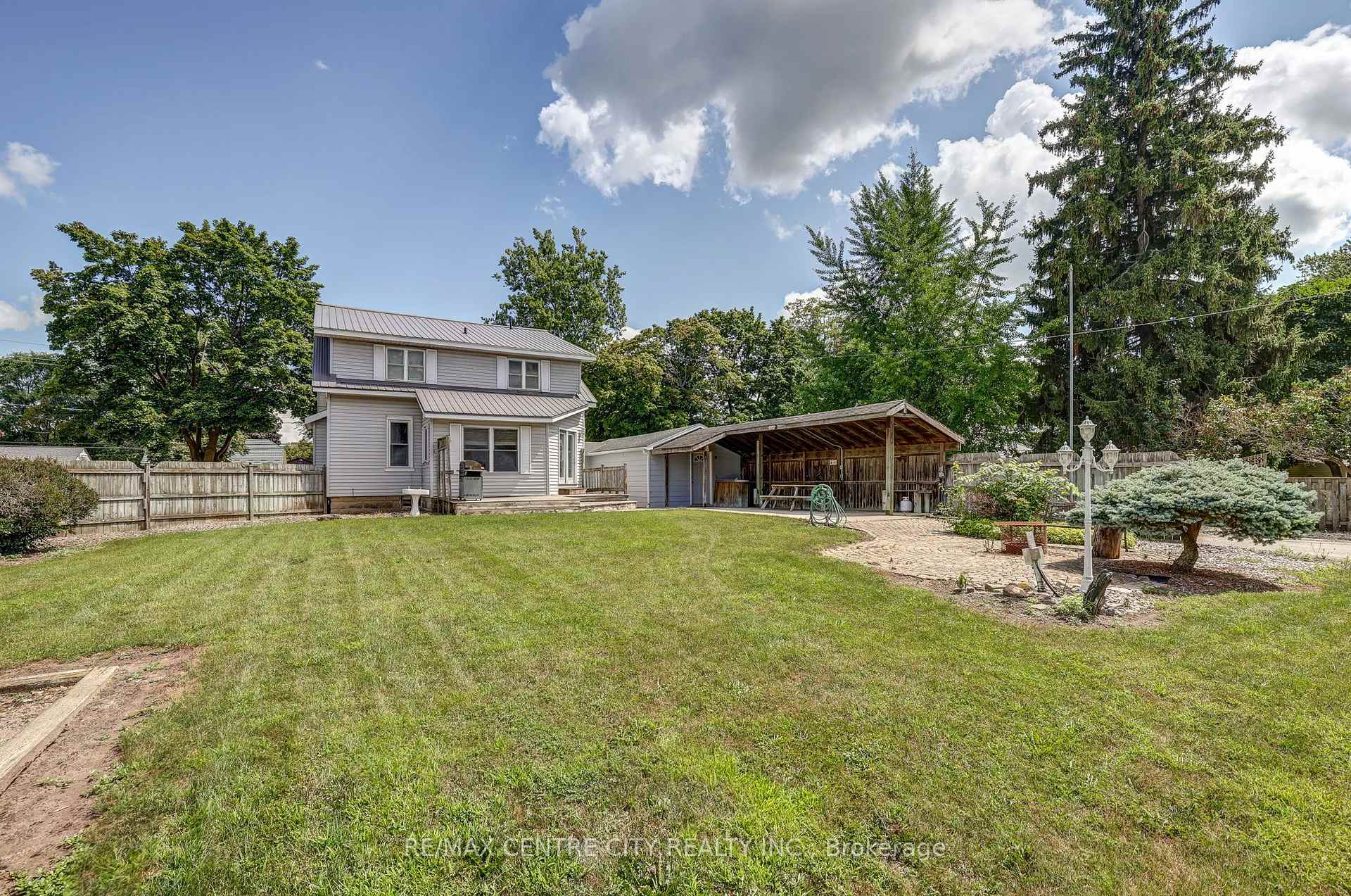 Photo 34 of 264 John Street S, Aylmer — HOMEH