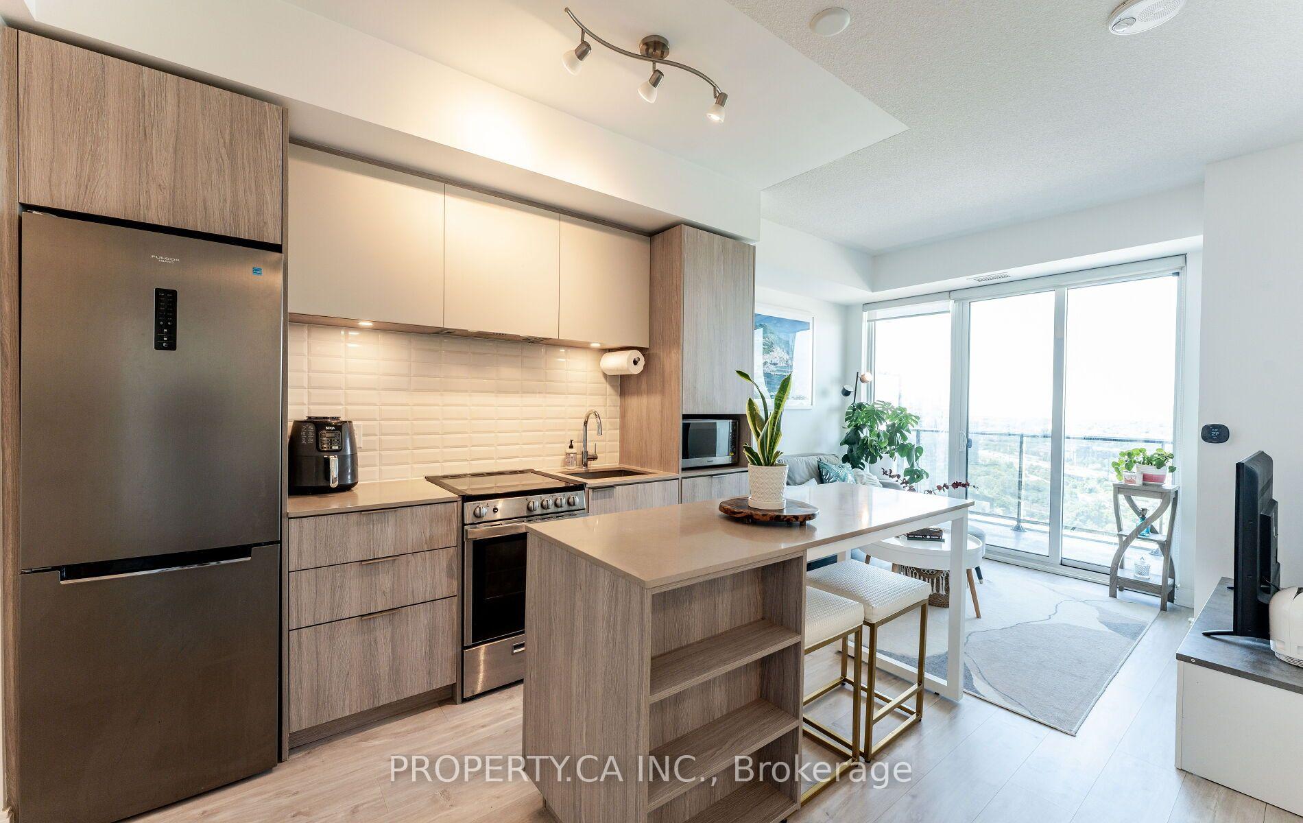 Photo 8 of Unit 2709, 70 Annie Craig Drive, Etobicoke, Mimico — HOMEH