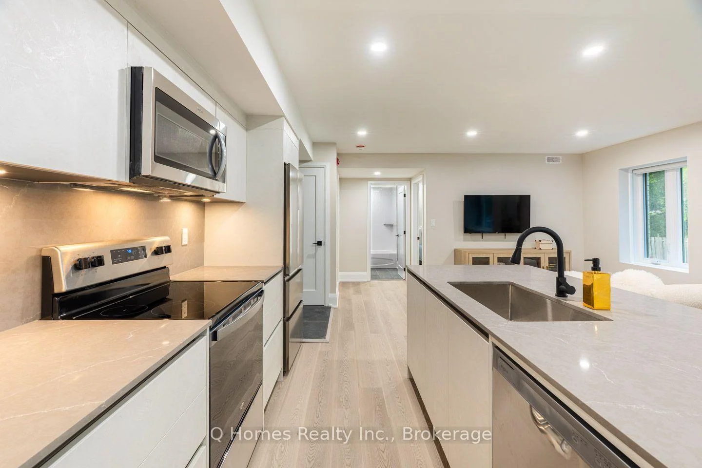 Photo 12 of Unit 202, 1725 Bathurst Street, Toronto, Forest Hill South — HOMEH