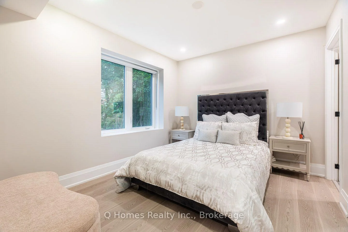 Photo 14 of Unit 202, 1725 Bathurst Street, Toronto, Forest Hill South — HOMEH