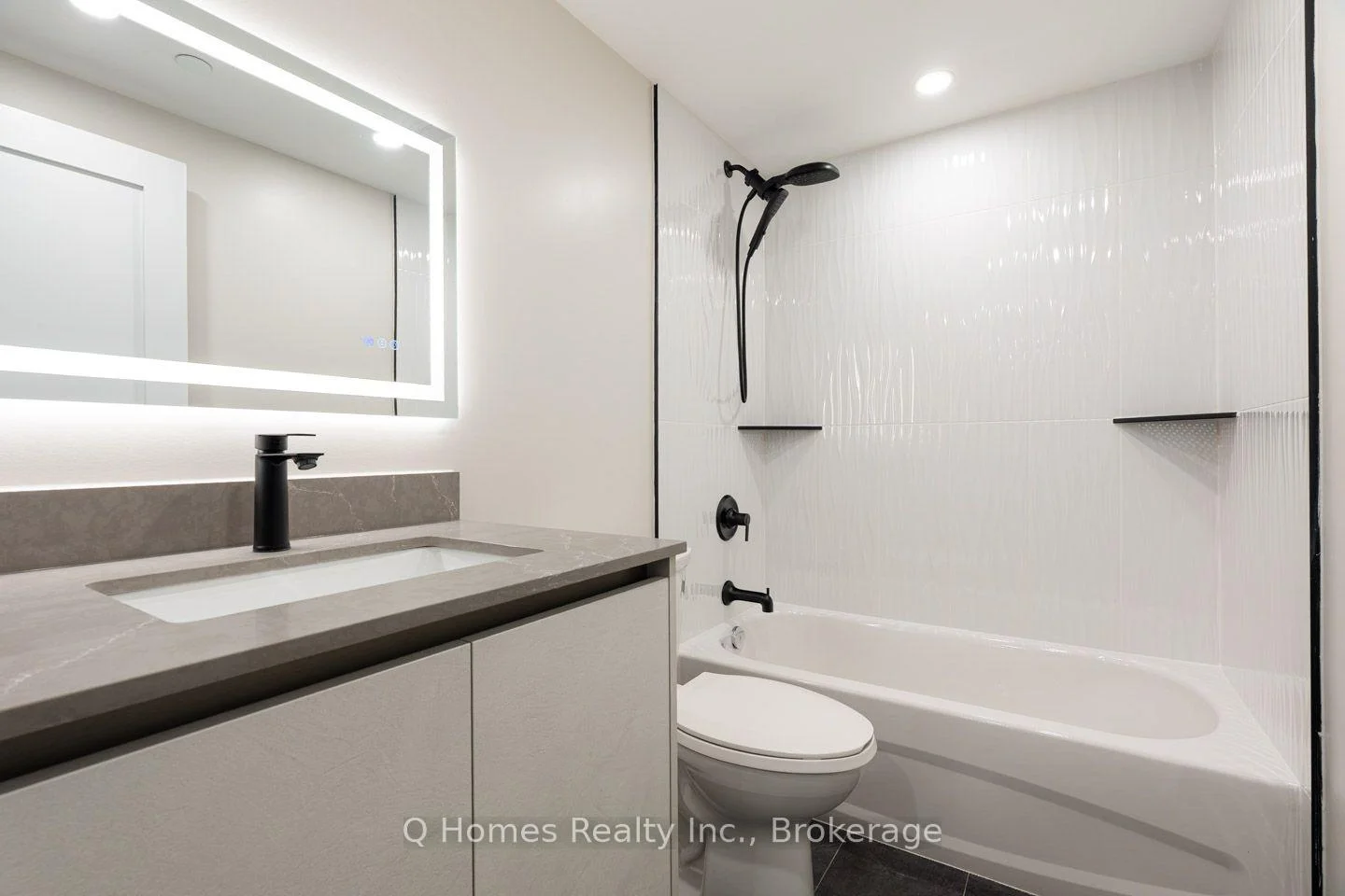 Photo 19 of Unit 202, 1725 Bathurst Street, Toronto, Forest Hill South — HOMEH