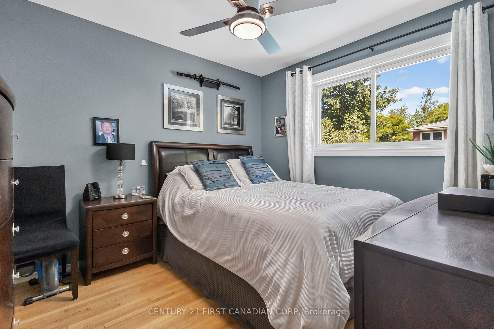 Photo 14 of 138 Harding Crescent, London, South Y — HOMEH