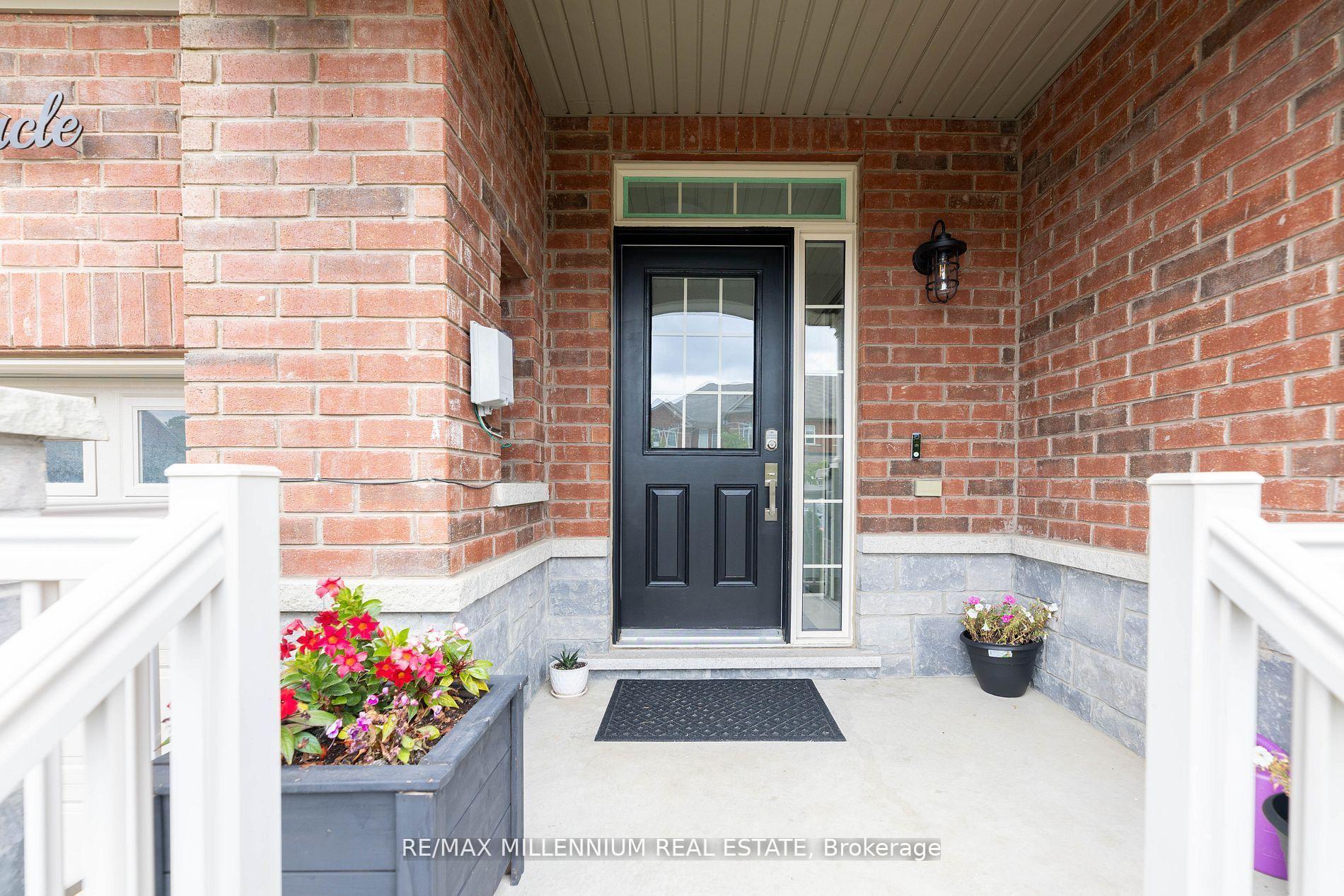 Photo 2 of 9 Pendulum Circle, Brampton, Sandringham-Wellington — HOMEH