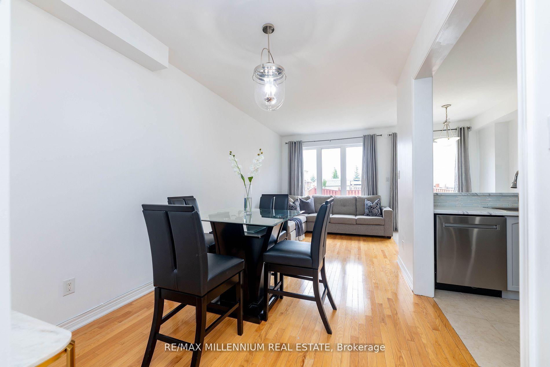 Photo 7 of 9 Pendulum Circle, Brampton, Sandringham-Wellington — HOMEH