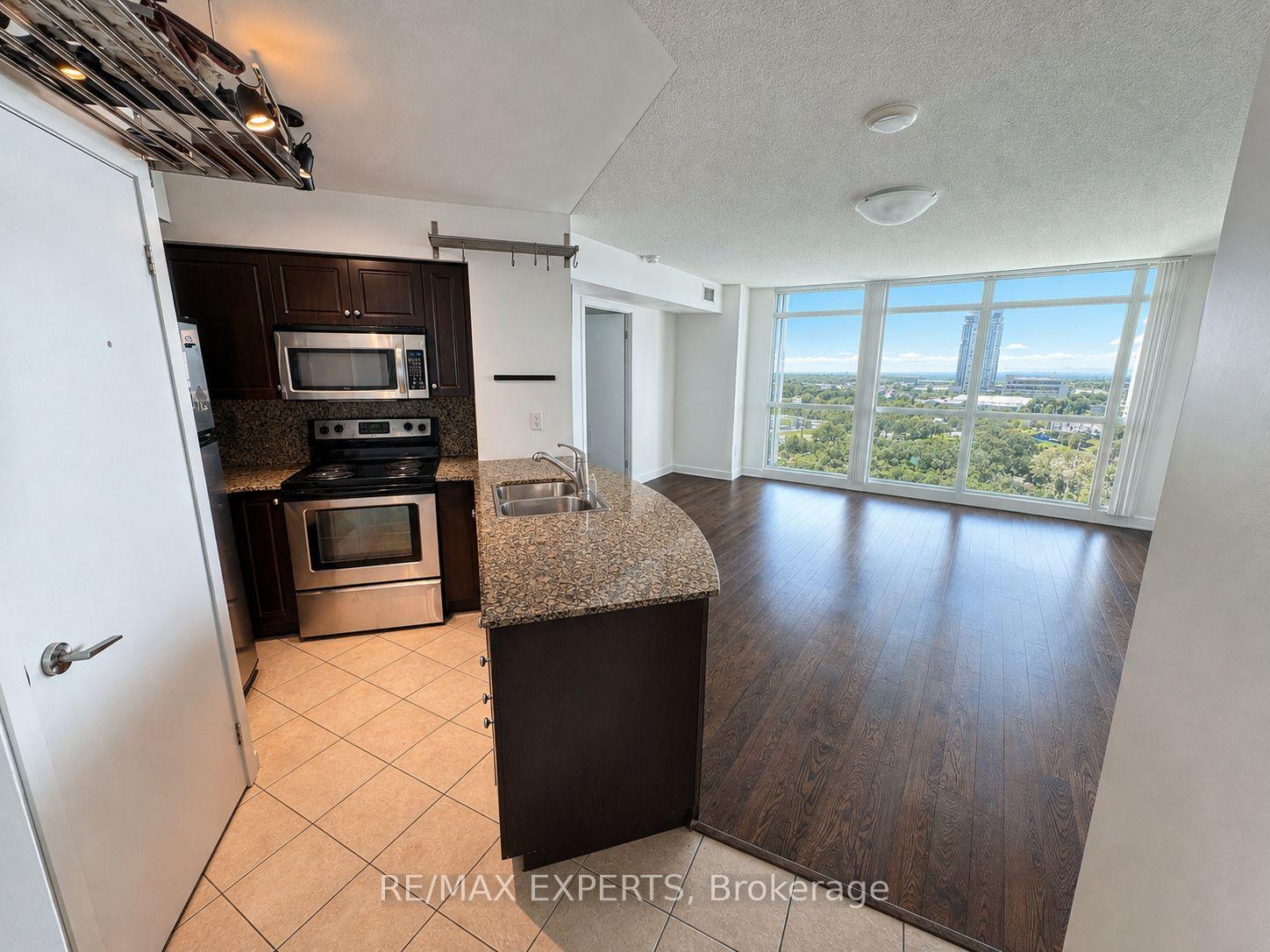 Photo 5 of Unit 1605, 215 Fort York Boulevard, Toronto, Waterfront Communities — HOMEH