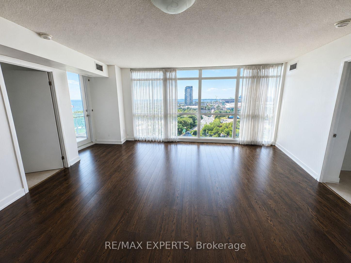 Photo 6 of Unit 1605, 215 Fort York Boulevard, Toronto, Waterfront Communities — HOMEH