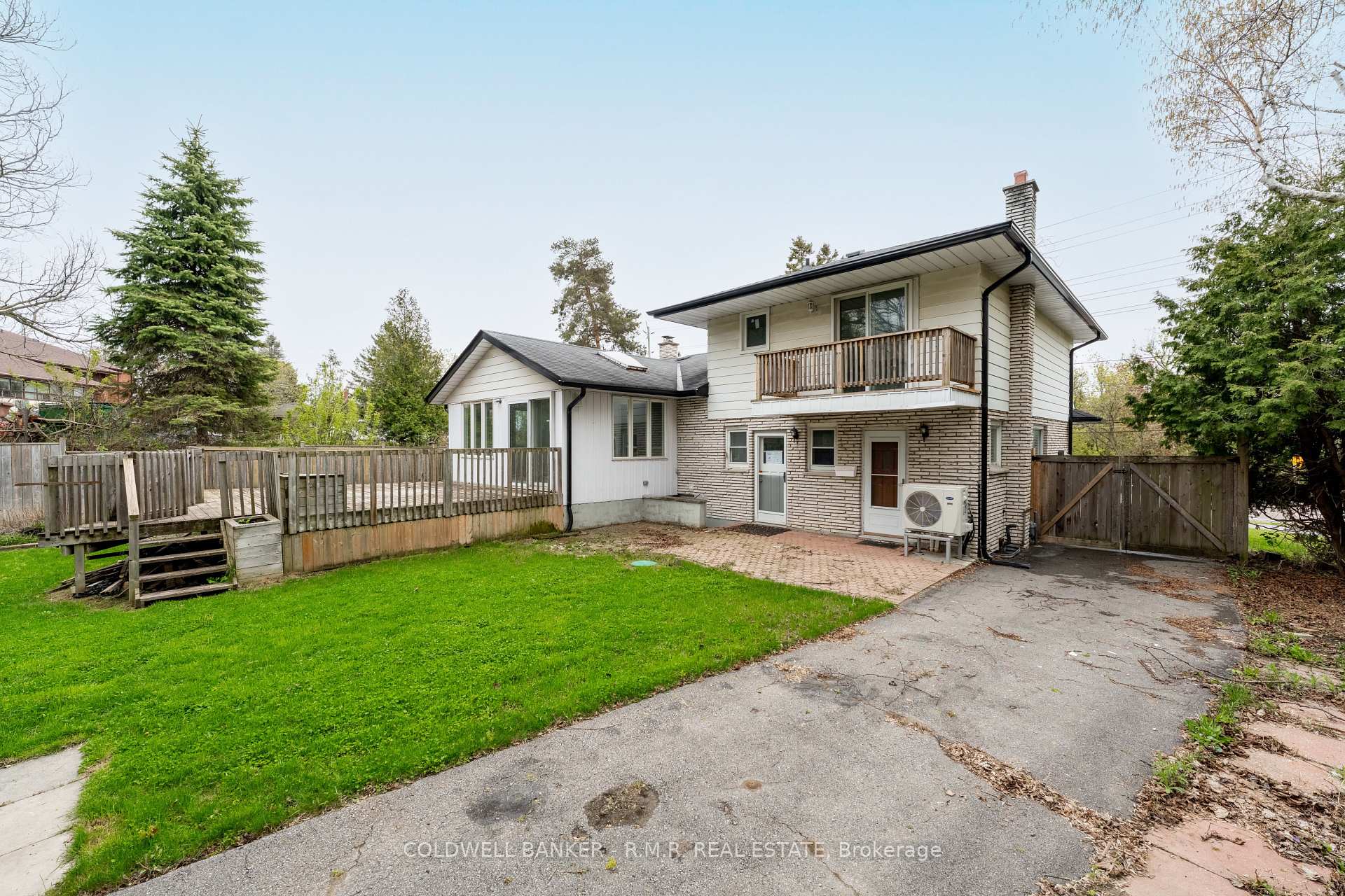 Photo 23 of 1549 Simcoe Street N, Oshawa, Samac — HOMEH
