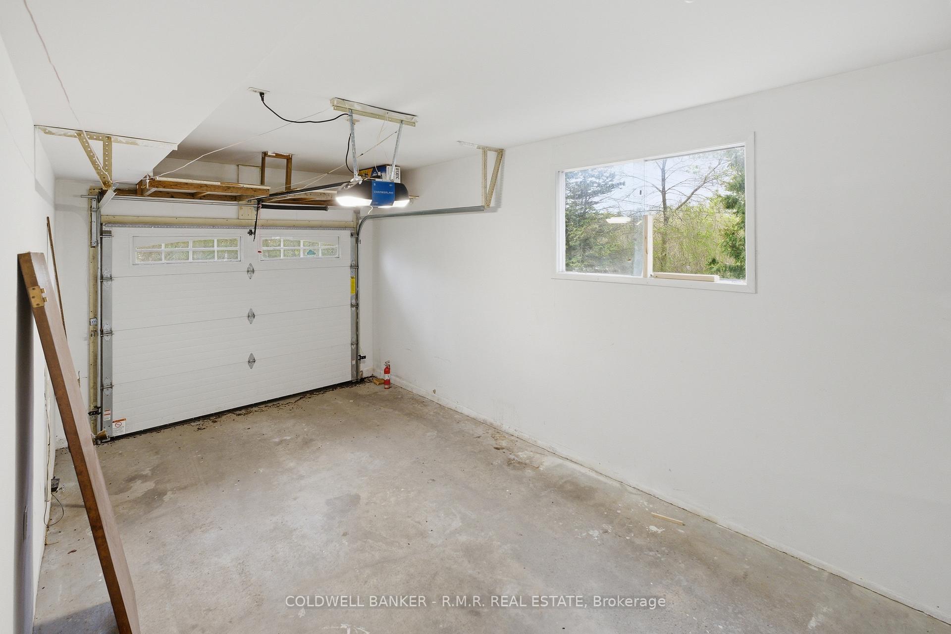 Photo 25 of 1549 Simcoe Street N, Oshawa, Samac — HOMEH
