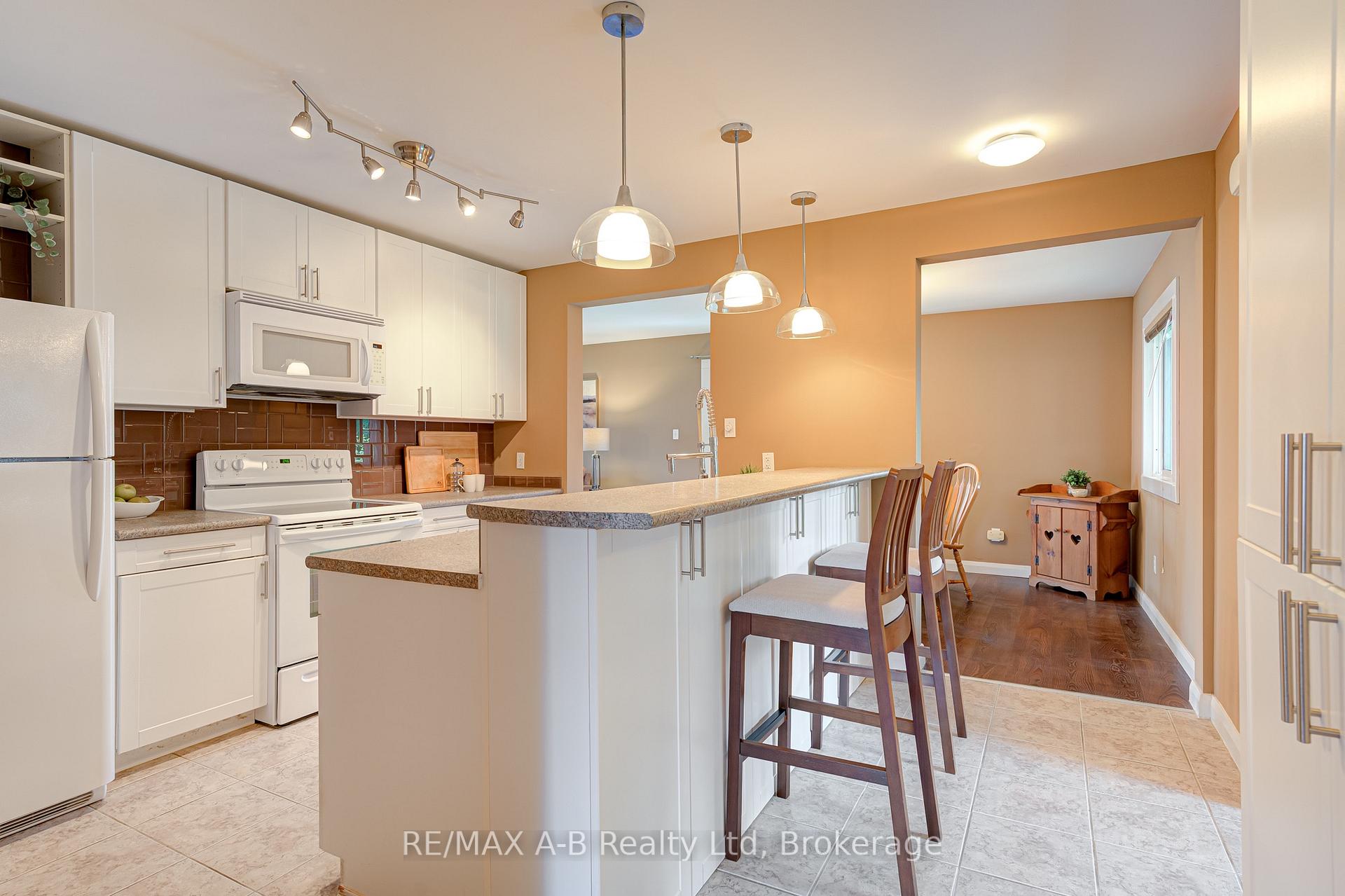 Photo 11 of 3967 Milton Street, Perth East, Shakespeare — HOMEH