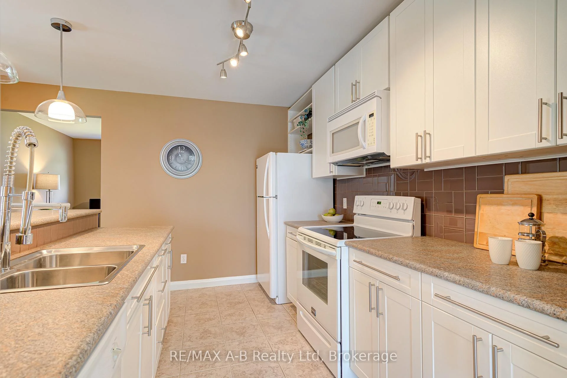 Photo 16 of 3967 Milton Street, Perth East, Shakespeare — HOMEH
