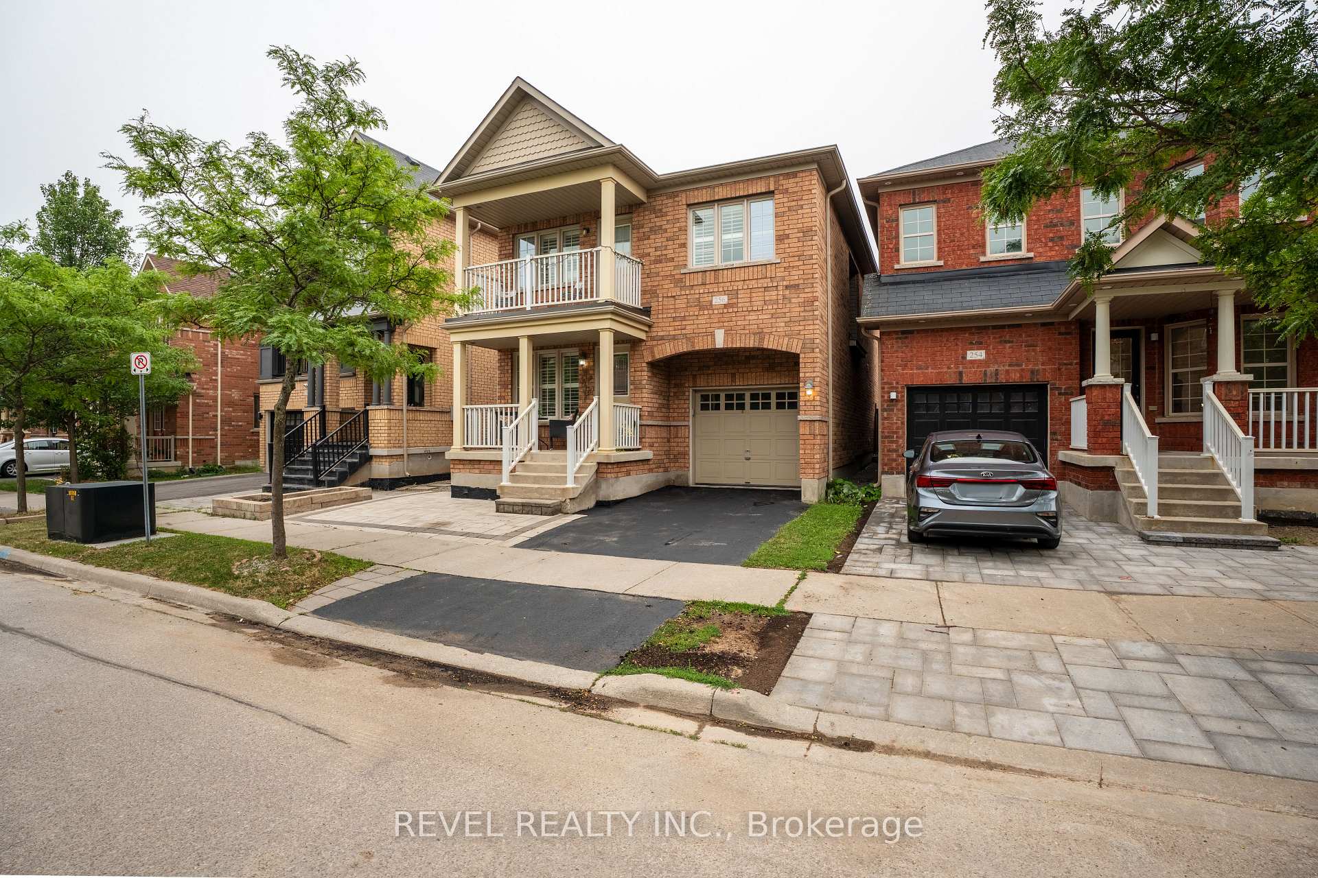 Photo 3 of 256 Giddings Crescent, Milton, Scott — HOMEH